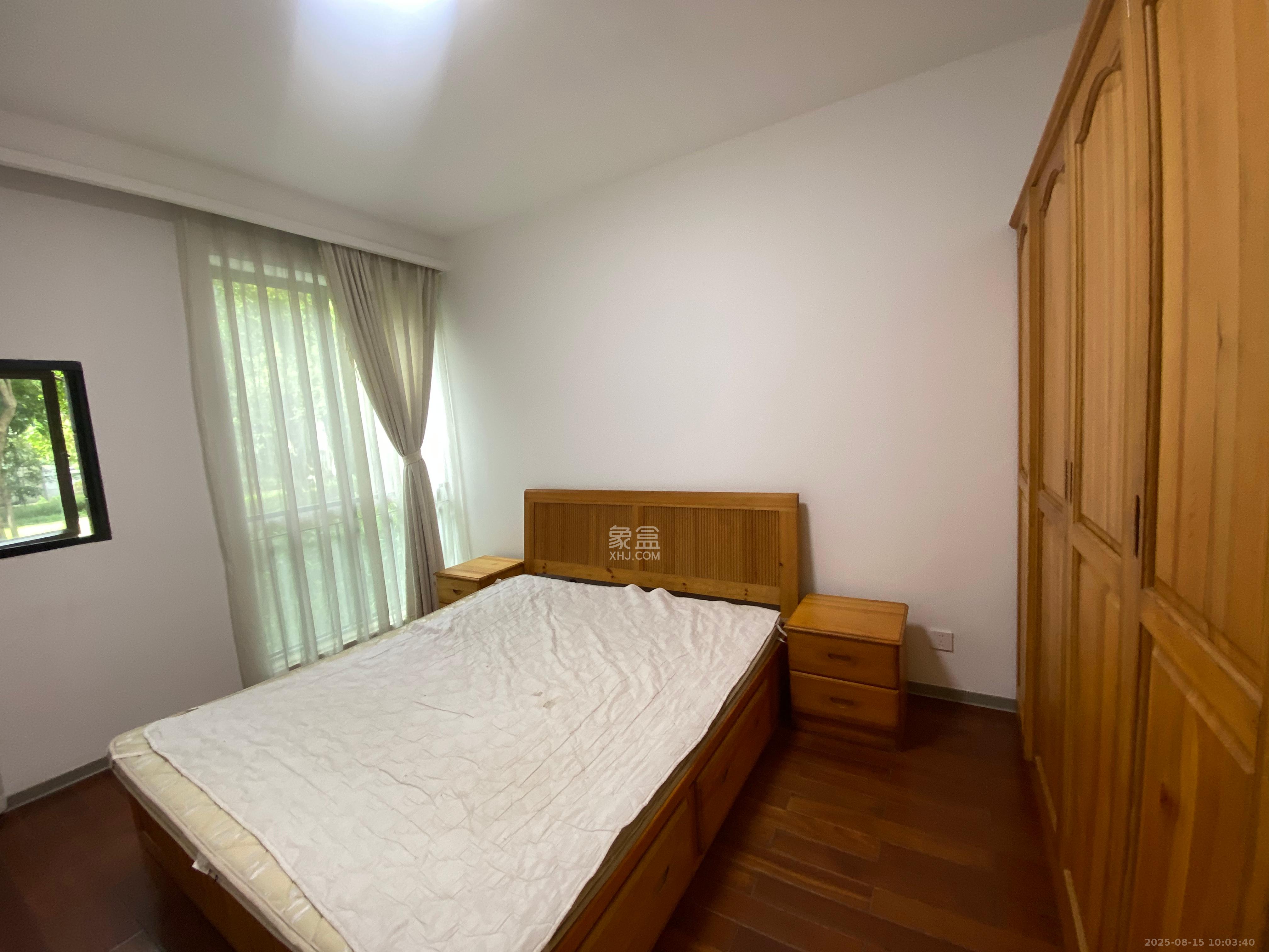 西街花园  3室2厅2卫   3000.00元/月室内图