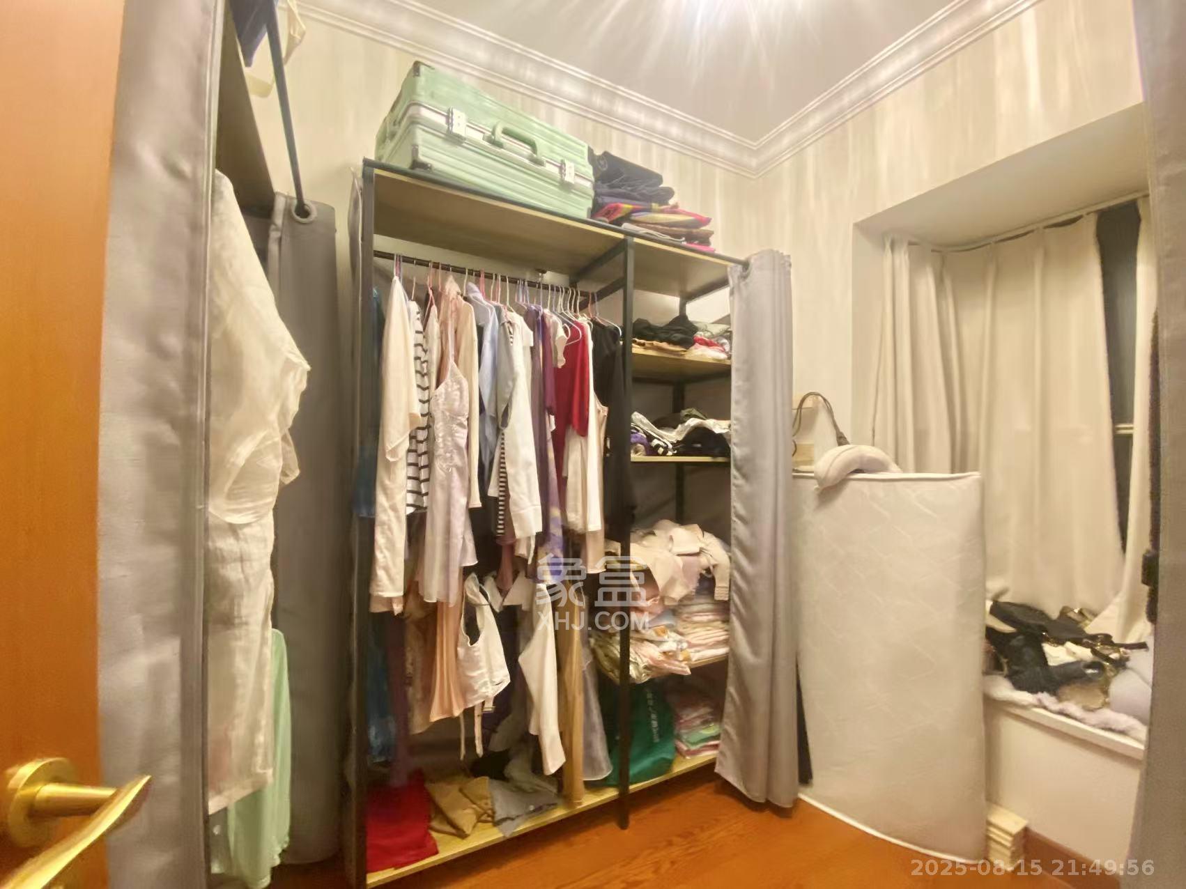 恒大江湾  3室2厅1卫   2400.00元/月室内图