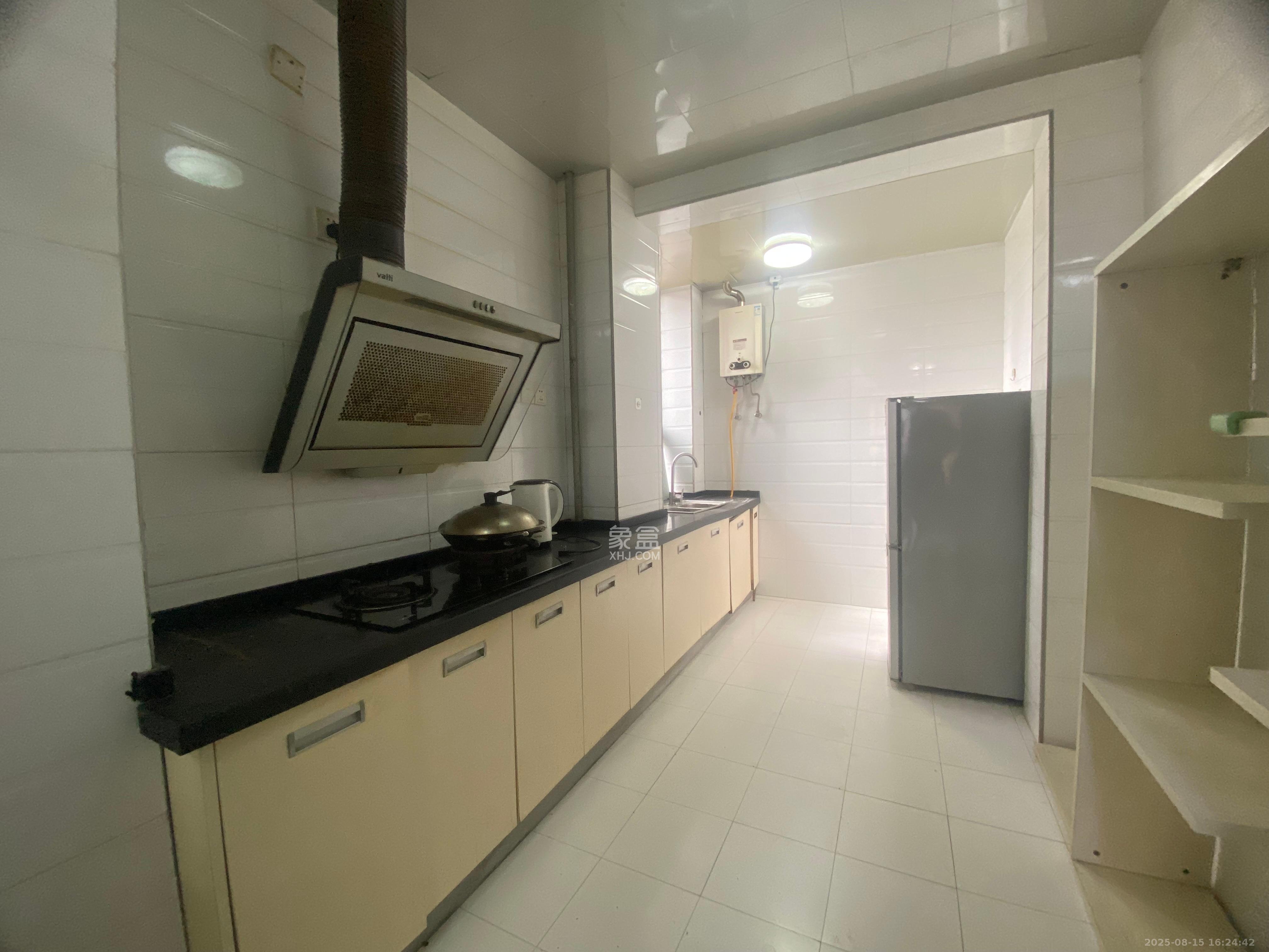 华润凤凰城二期 3室2厅1卫 1900.0元/月 华润凤凰城二期 3室2厅1卫 1900.0元/月室内图