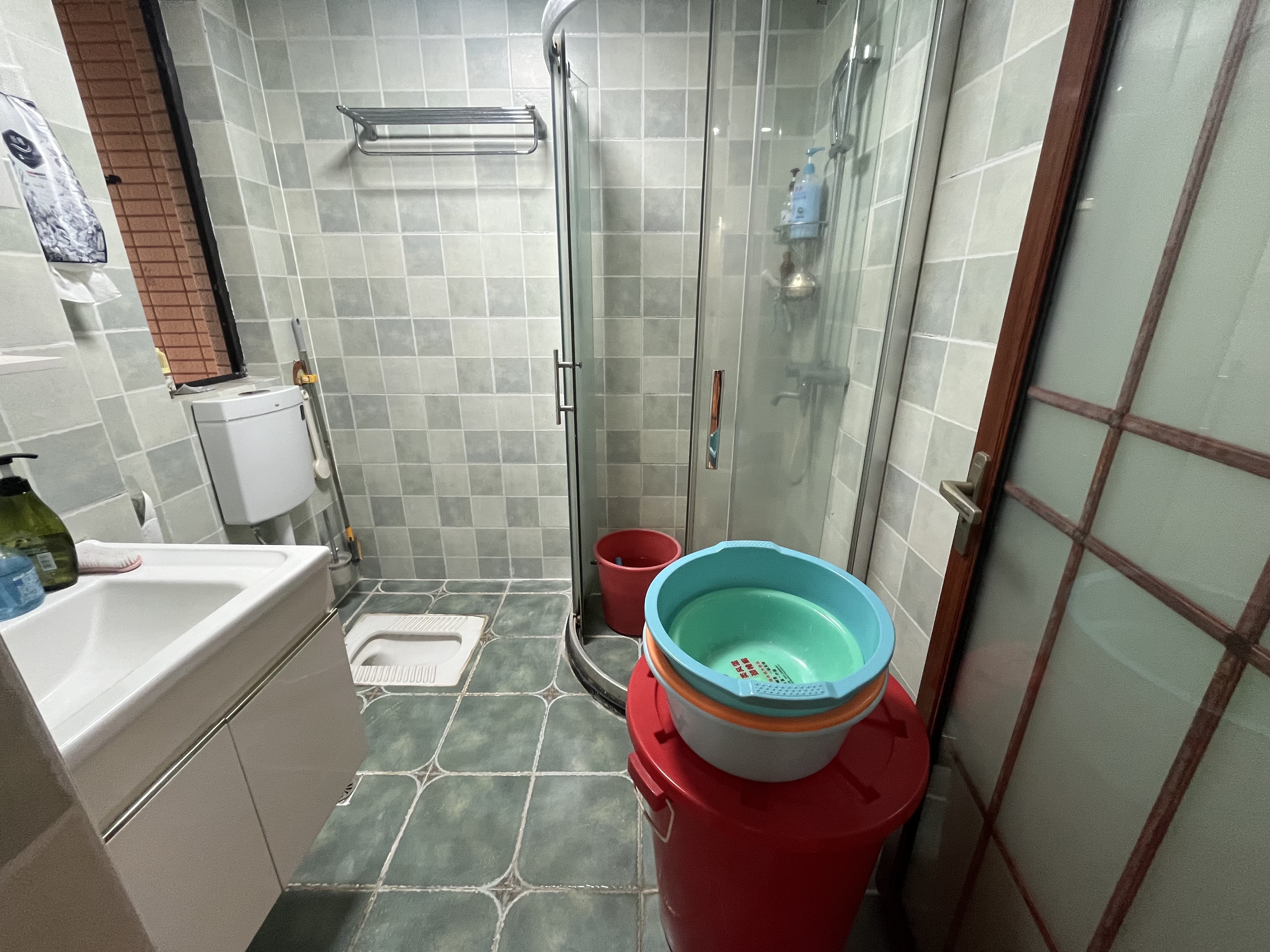 江畔人家 3室2厅2卫 3500.0元/月 江畔人家 3室2厅2卫 3500.0元/月室内图