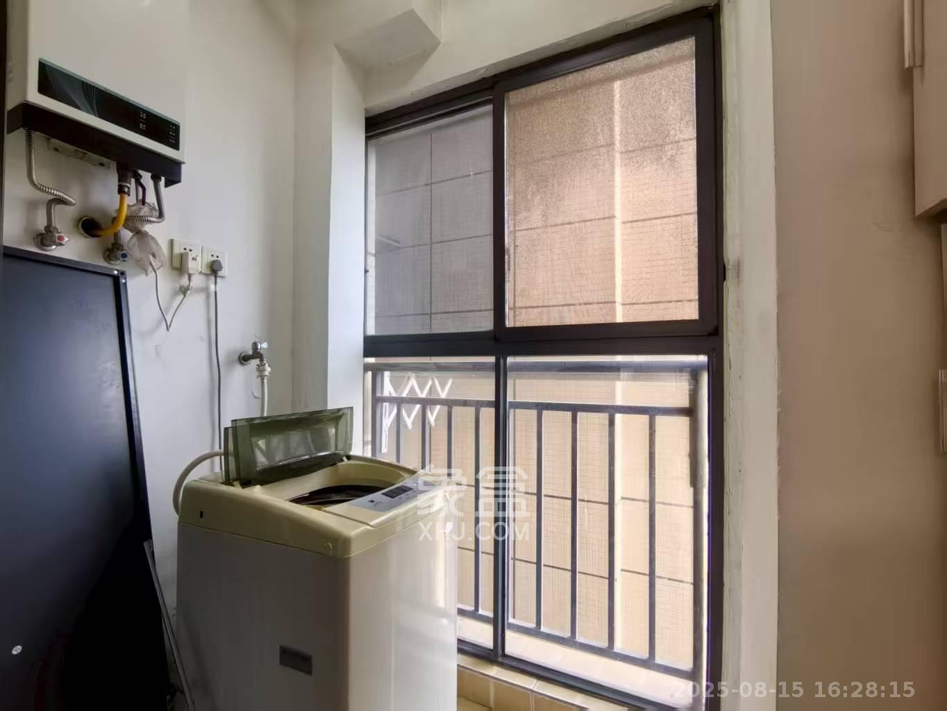 保利麓谷林语A区  3室2厅1卫   2400.00元/月室内图