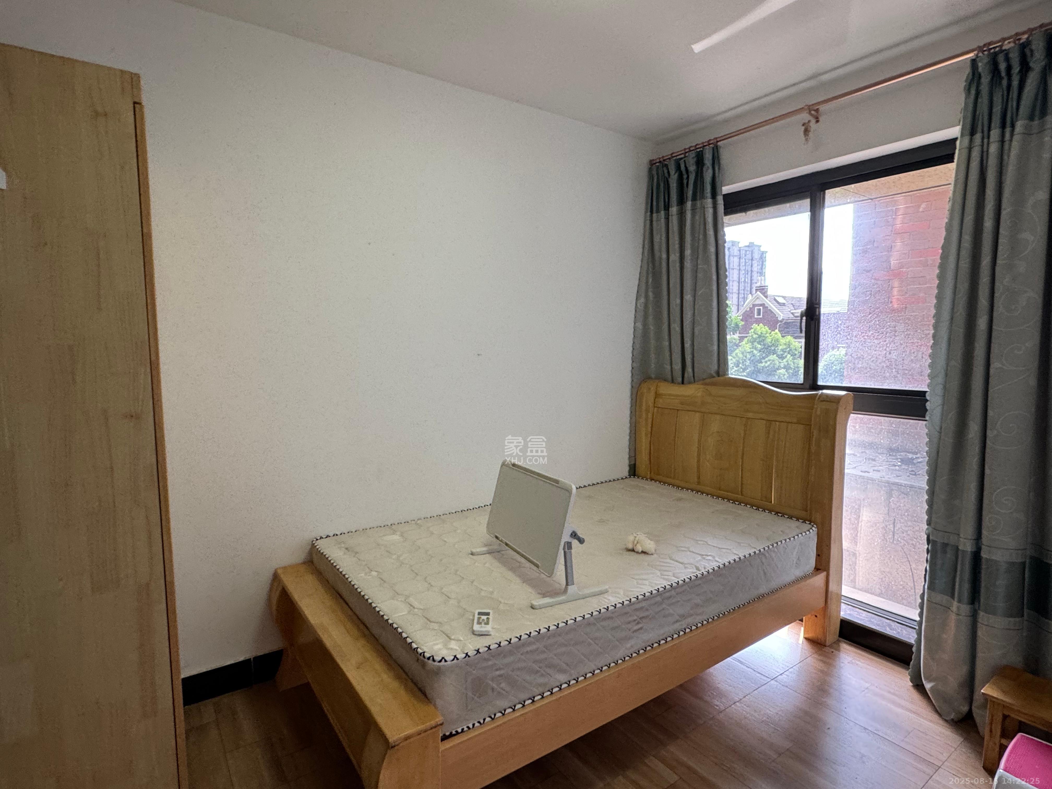 半山壹号 3室2厅2卫 2600.0元/月 半山壹号 3室2厅2卫 2600.0元/月室内图