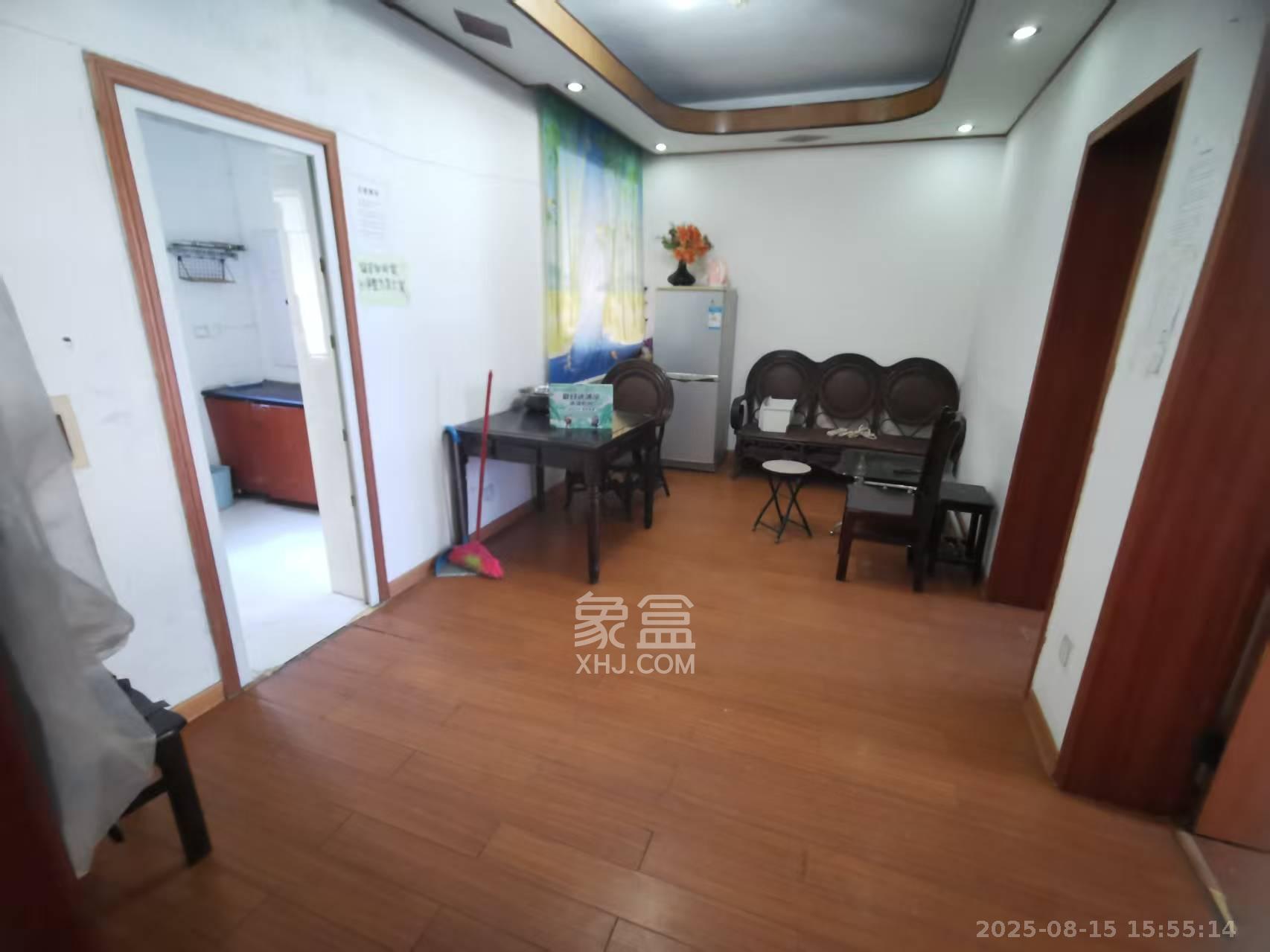 浏正街、东庆街散盘 4室1厅1卫 2300.0元/月 浏正街、东庆街散盘 4室1厅1卫 2300.0元/月室内图