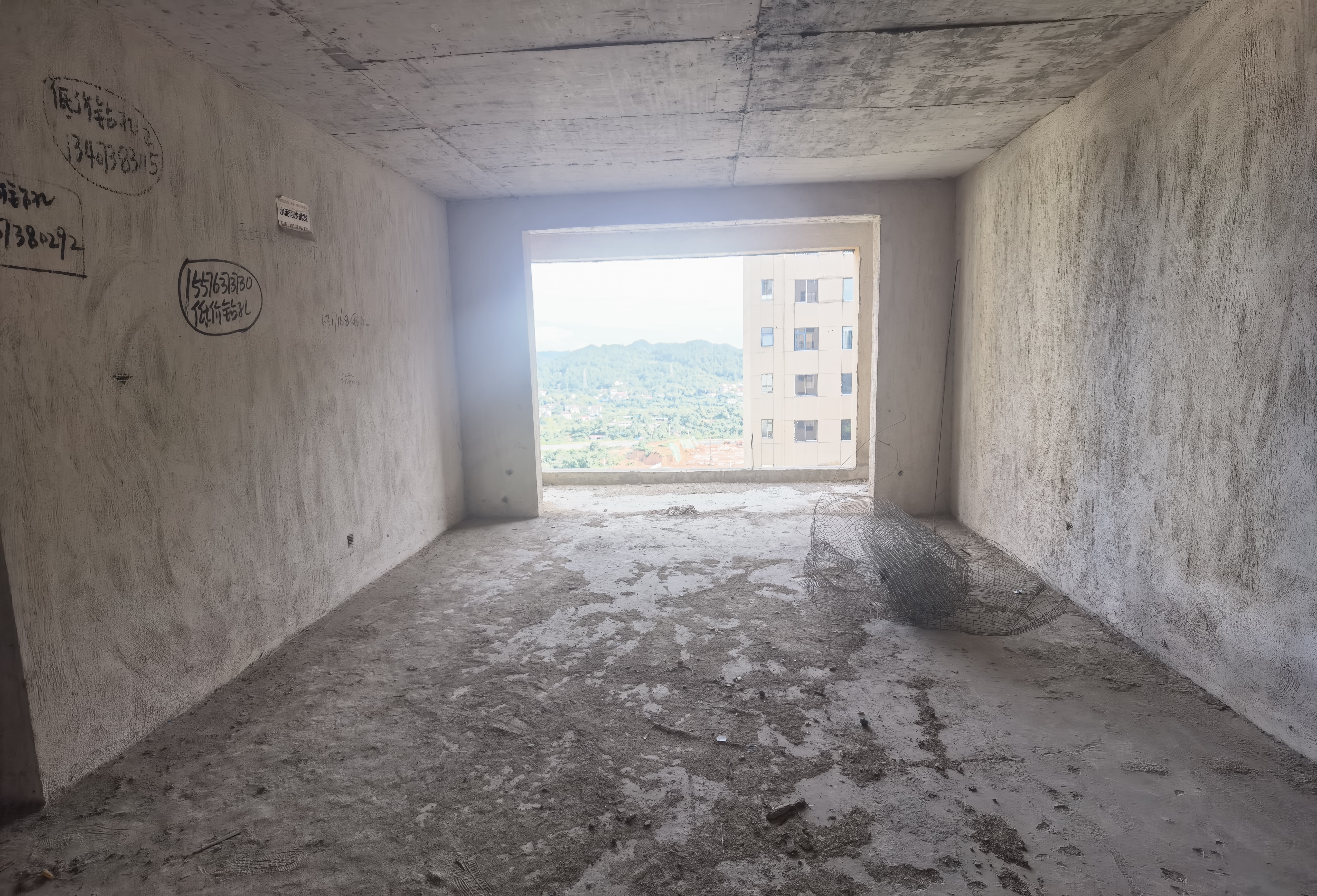 汇富帝景 3室2厅2卫 39.8万 汇富帝景 3室2厅2卫 39.8万客厅