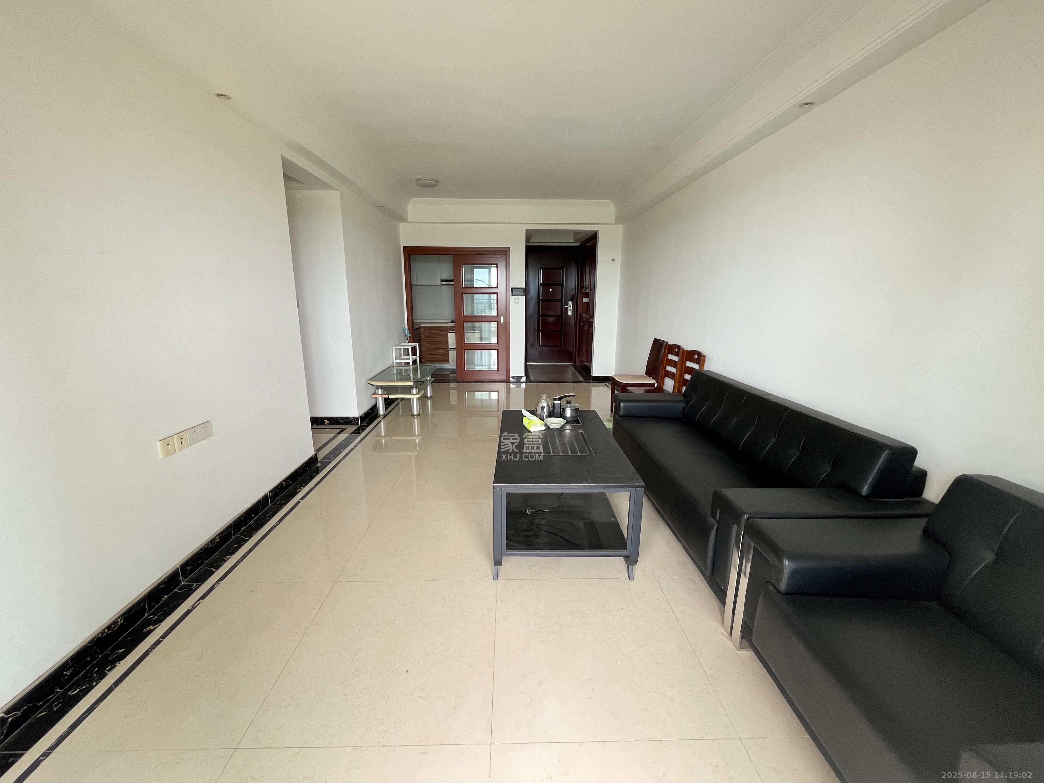 中海国际五期  3室2厅2卫    2200.0元/月 中海国际五期  3室2厅2卫    2200.0元/月室内图