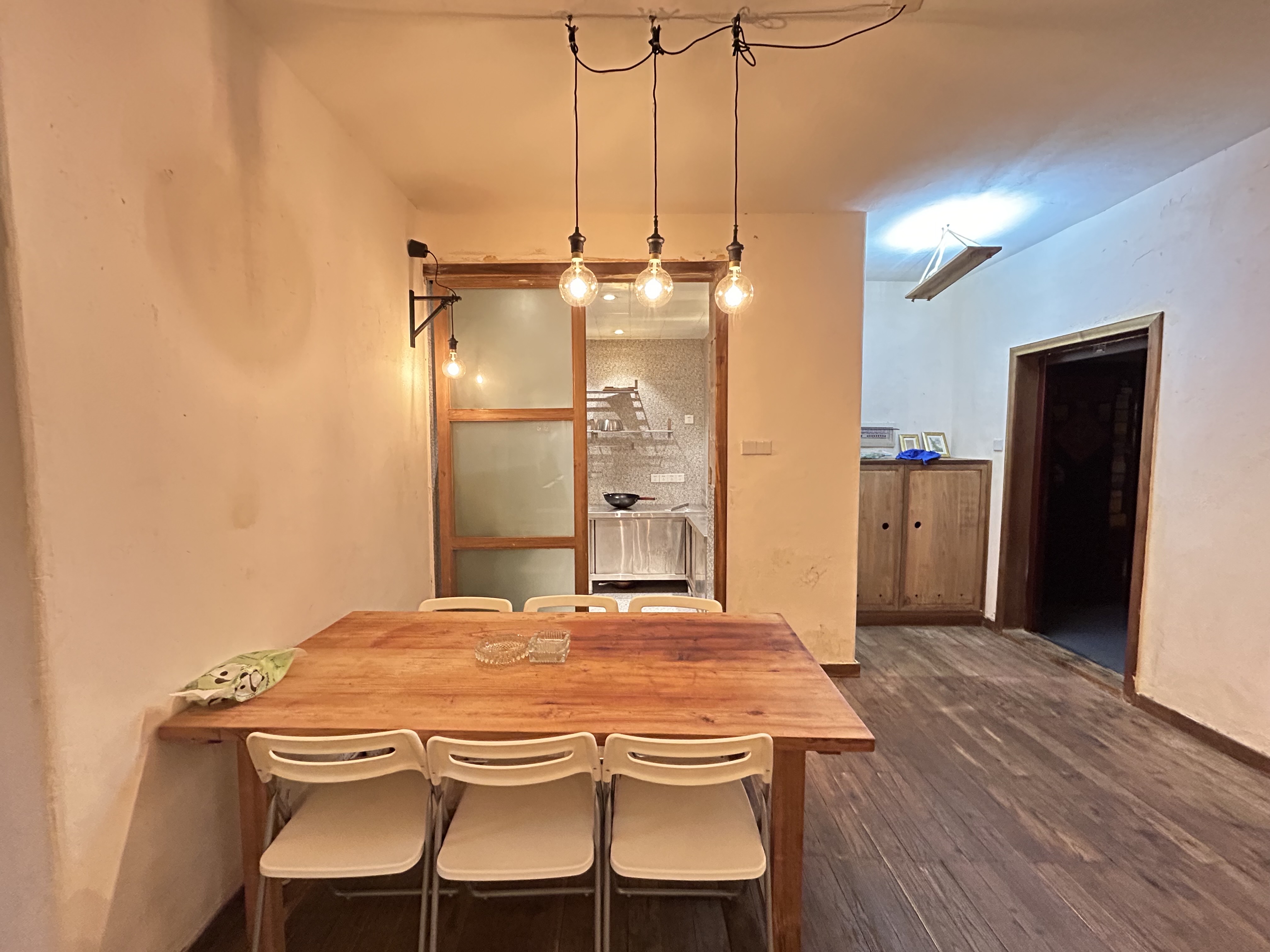 逸臣中央 3室2厅2卫 2000.0元/月 逸臣中央 3室2厅2卫 2000.0元/月室内图