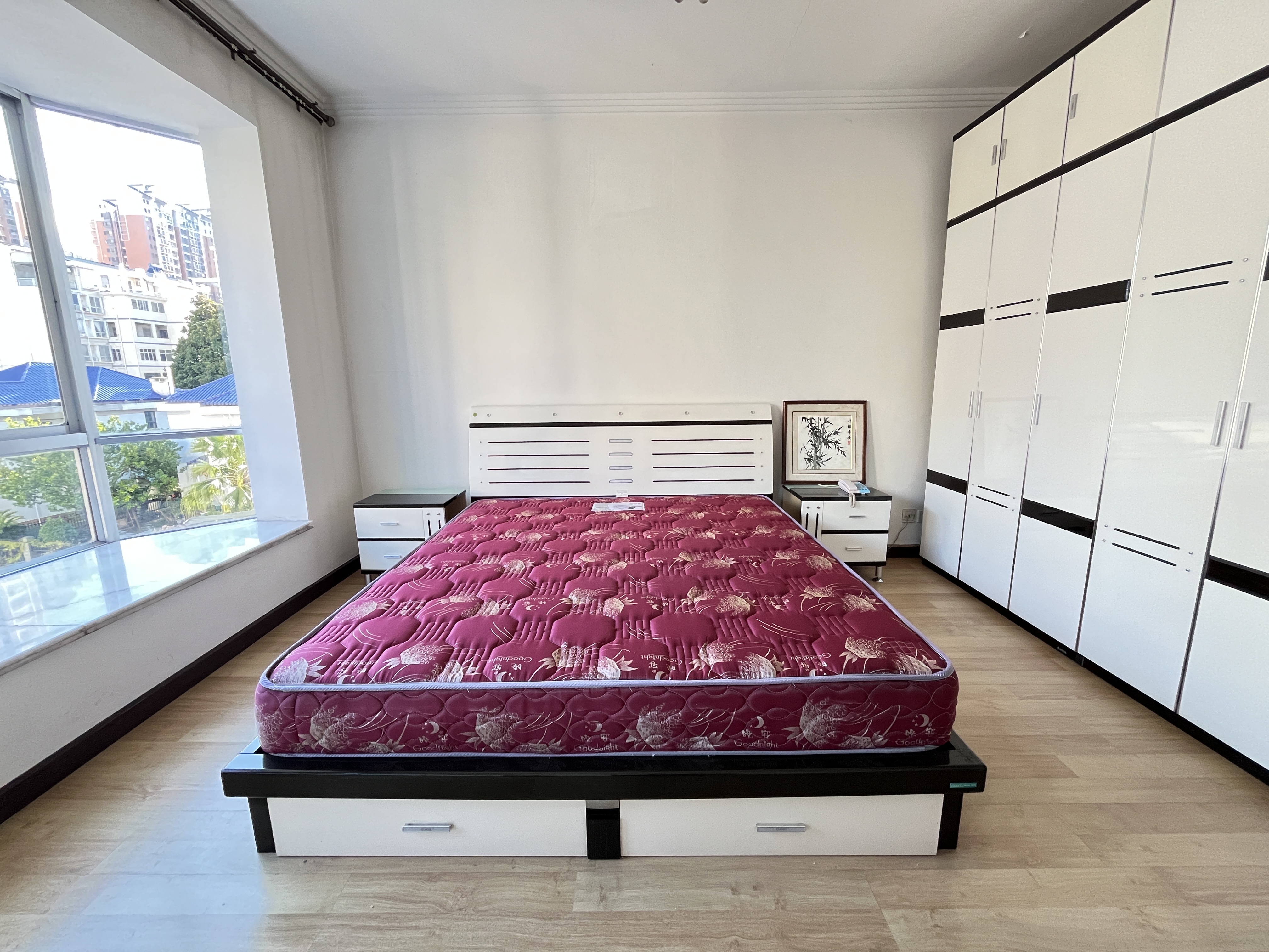 月亮湾一期 1室0厅0卫 1400.0元/月 月亮湾一期 1室0厅0卫 1400.0元/月室内图