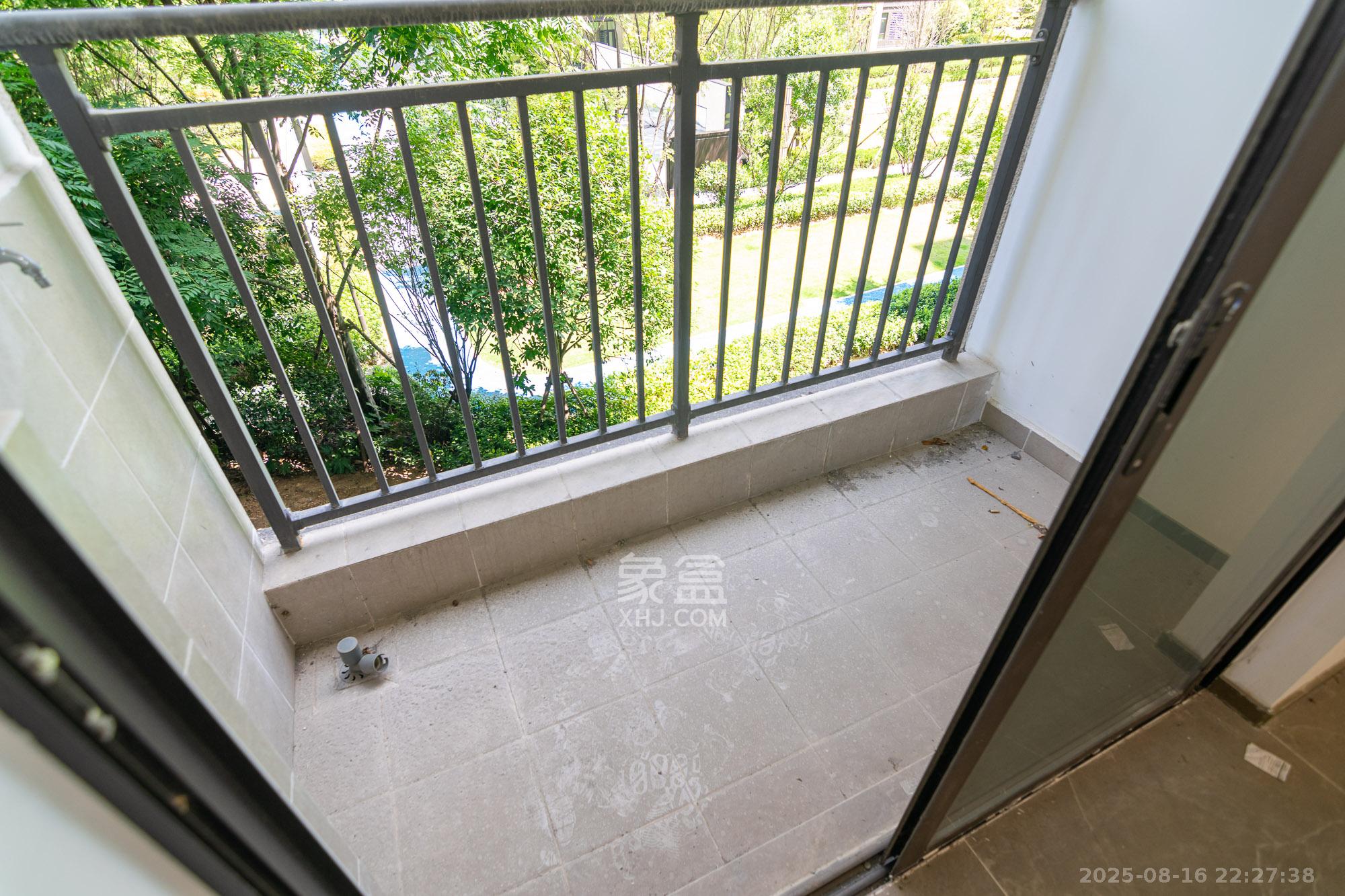 阳光城联利悦澜府  4室2厅2卫    93.0万 阳光城联利悦澜府  4室2厅2卫    93.0万阳台