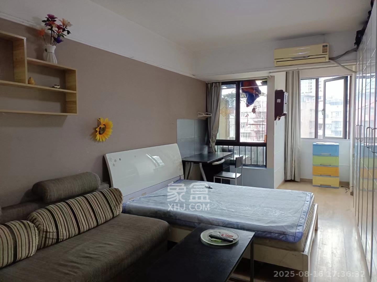 万科金色家园  1室1厅1卫    1200.0元/月室内图