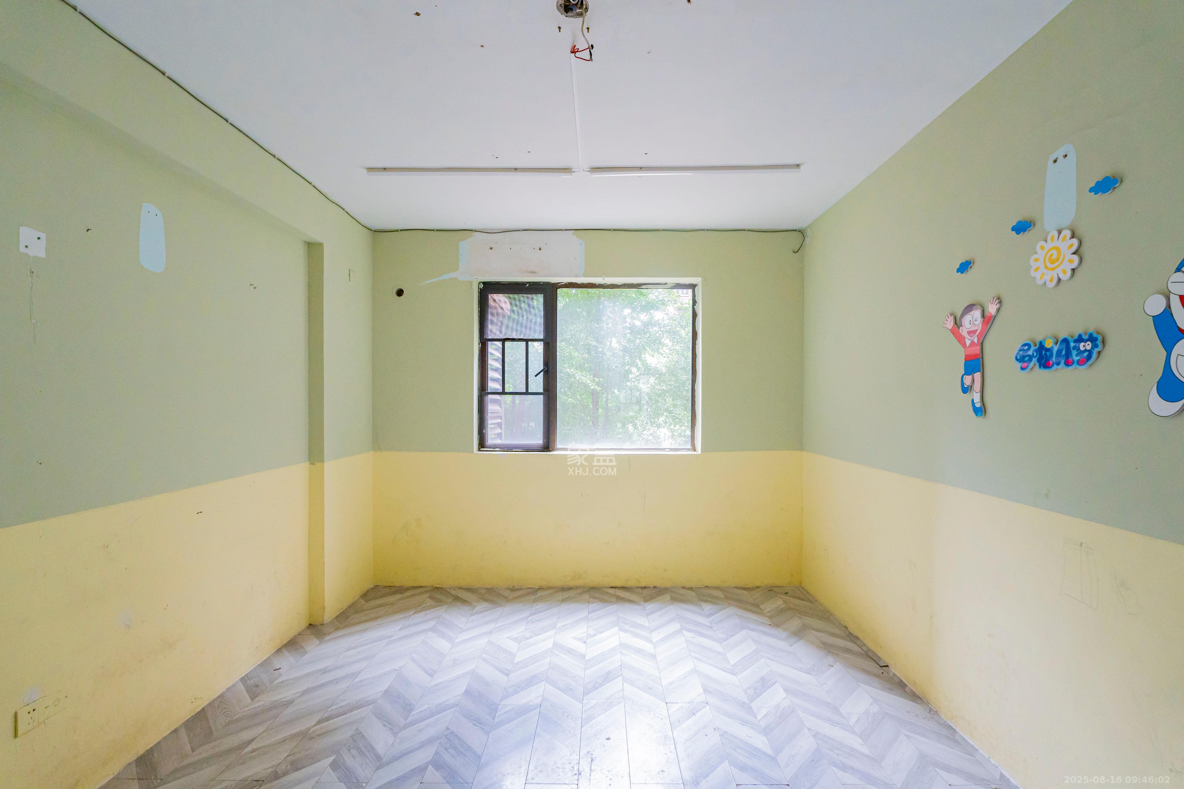 金色溪泉湾  3室2厅2卫    2500.0元/月 金色溪泉湾  3室2厅2卫    2500.0元/月室内图