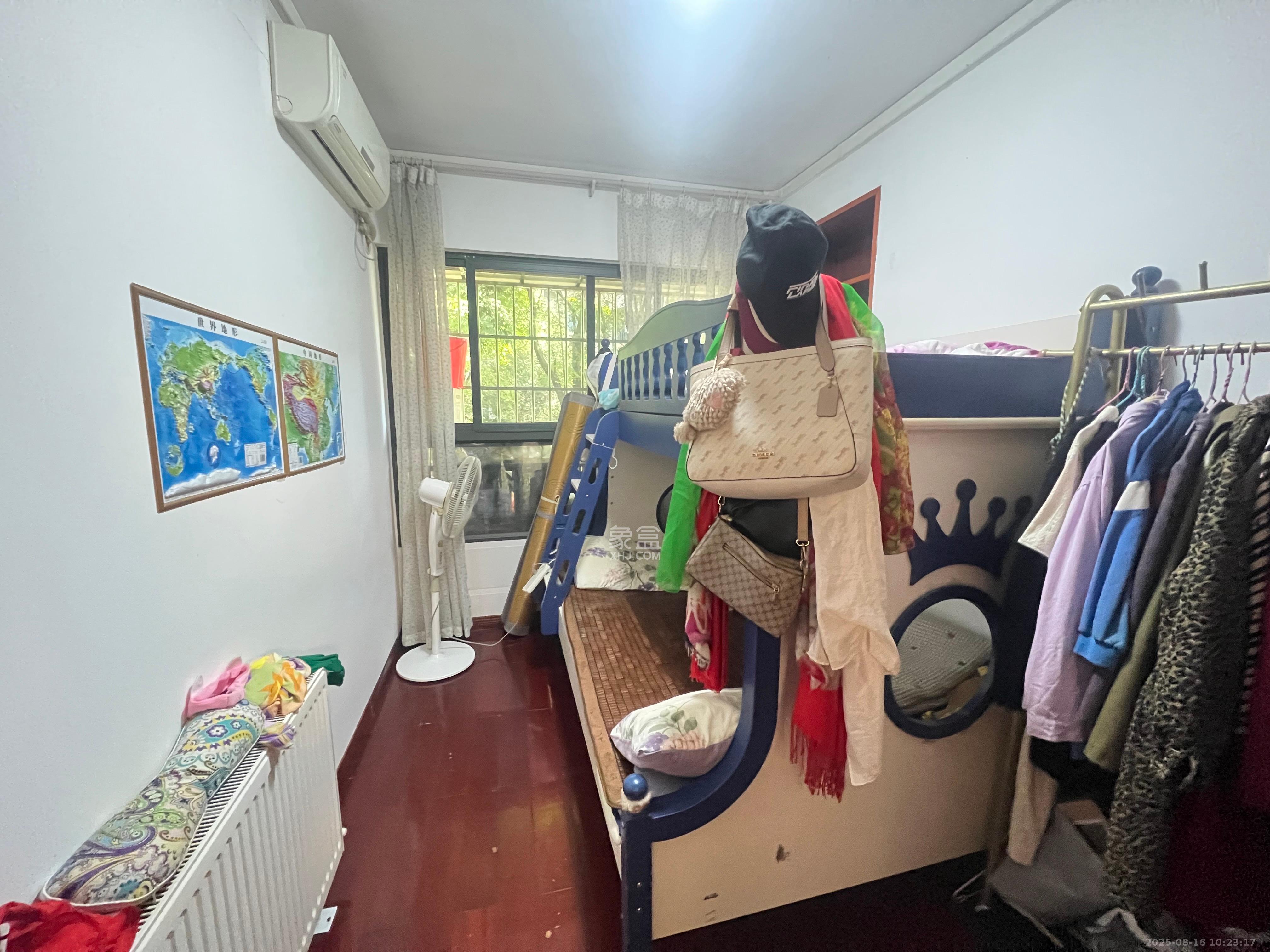 保利麓谷林语A区  3室2厅1卫   2600.00元/月室内图