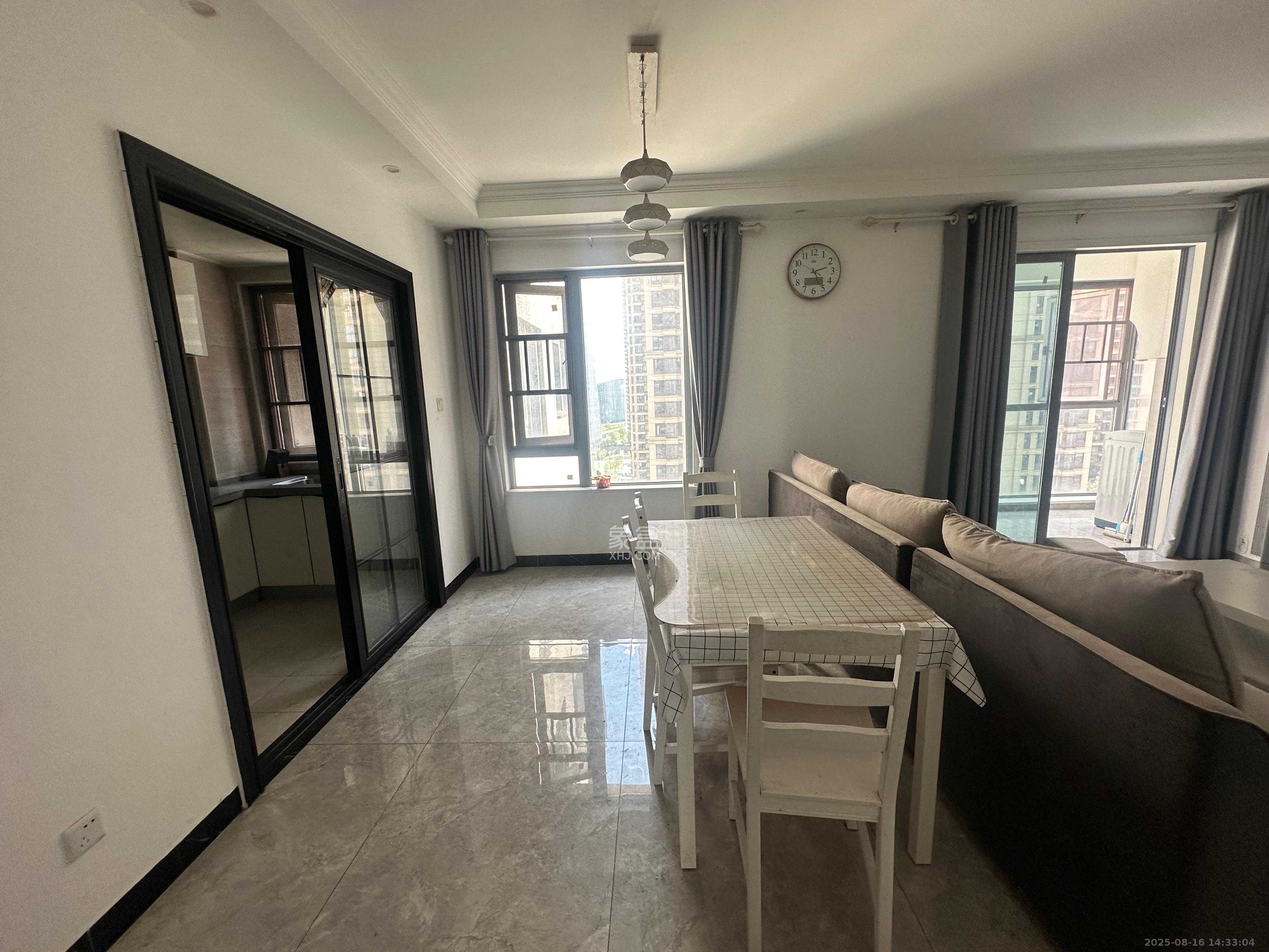 保利天禧D区 4室2厅2卫 3900.0元/月 保利天禧D区 4室2厅2卫 3900.0元/月室内图