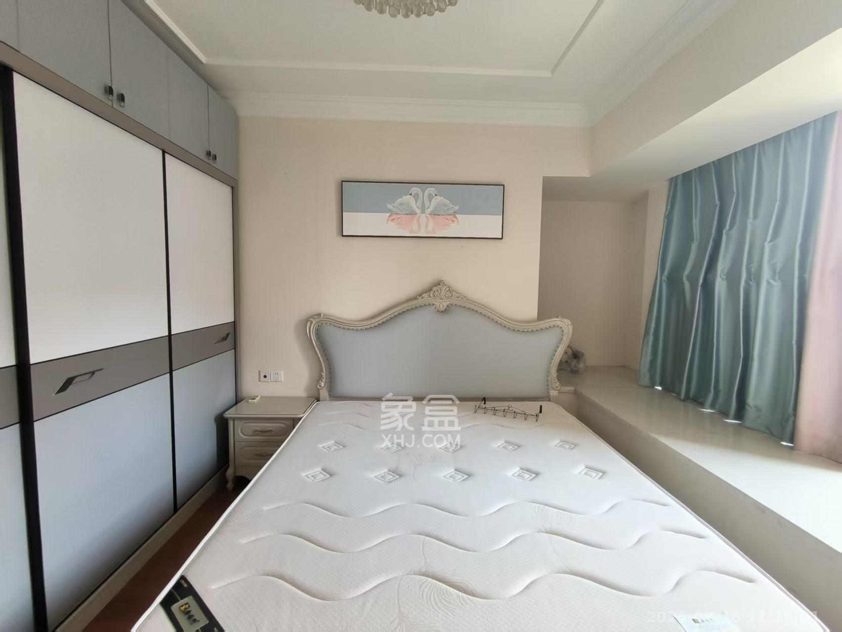 恒大书香门第  3室2厅2卫    1800.0元/月室内图