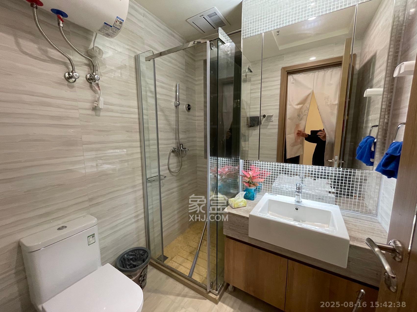 恒大清澜苑(恒大御景半岛四期) 1室1厅1卫 2400.0元/月 恒大清澜苑(恒大御景半岛四期) 1室1厅1卫 2400.0元/月室内图