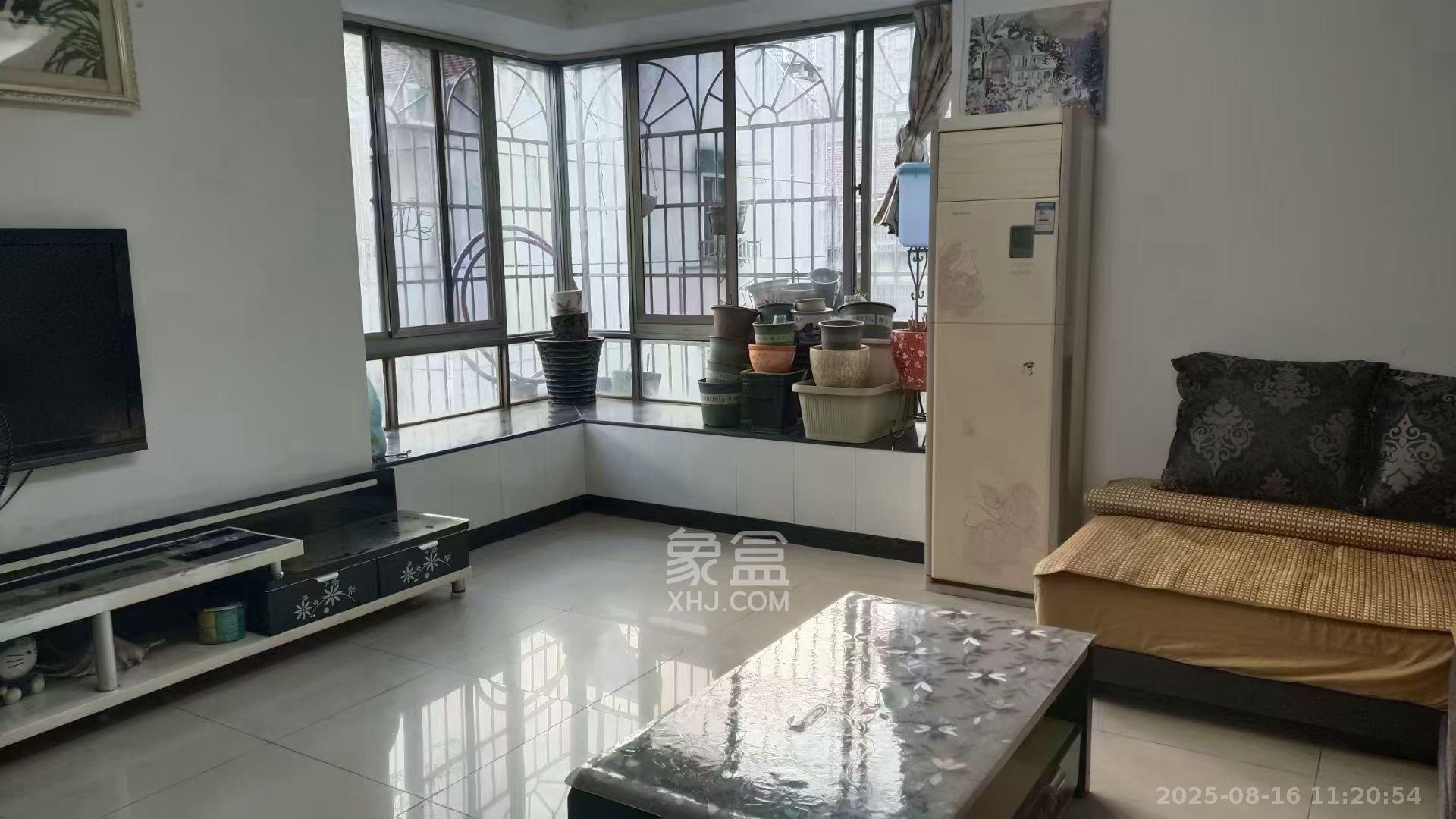 友谊社区（建湘瓷厂住宅小区）  1室0厅0卫    1900.0元/月
