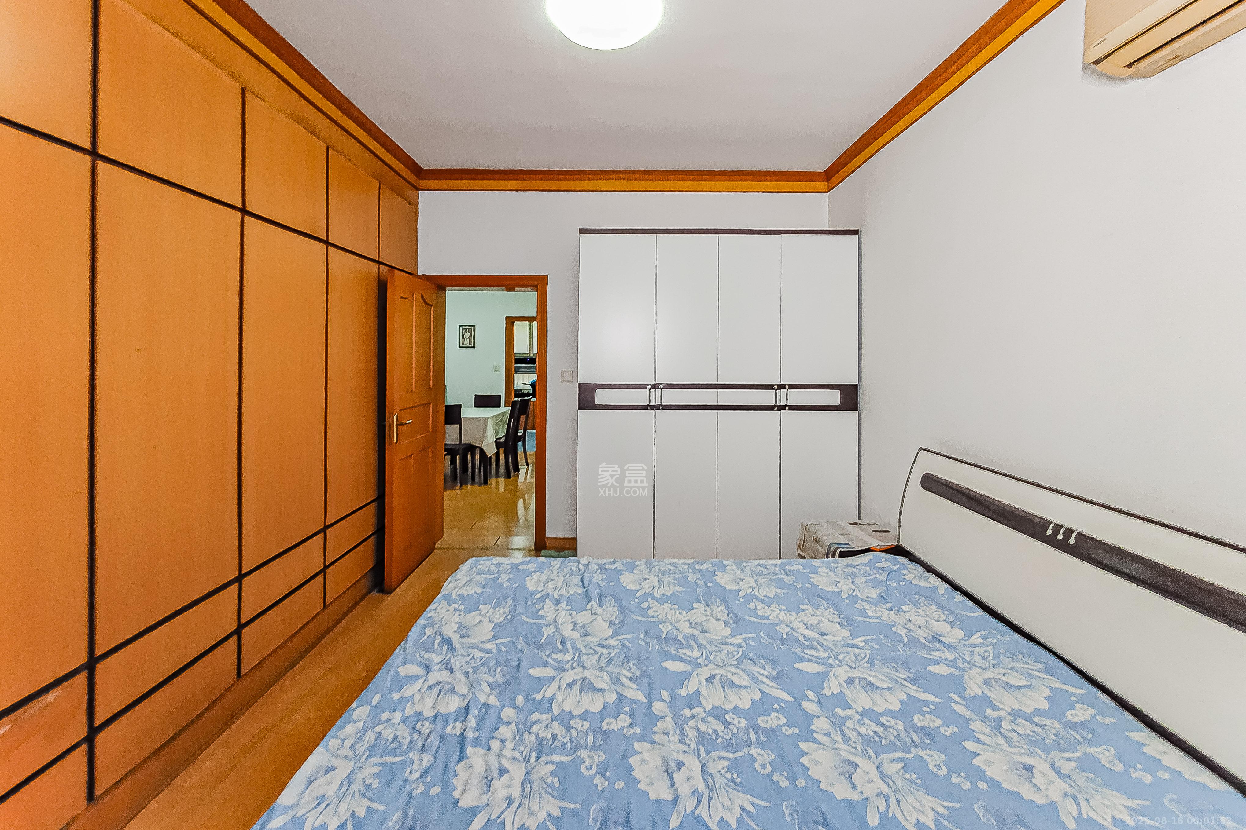 石子冲巷  3室2厅1卫    67.0万卧室