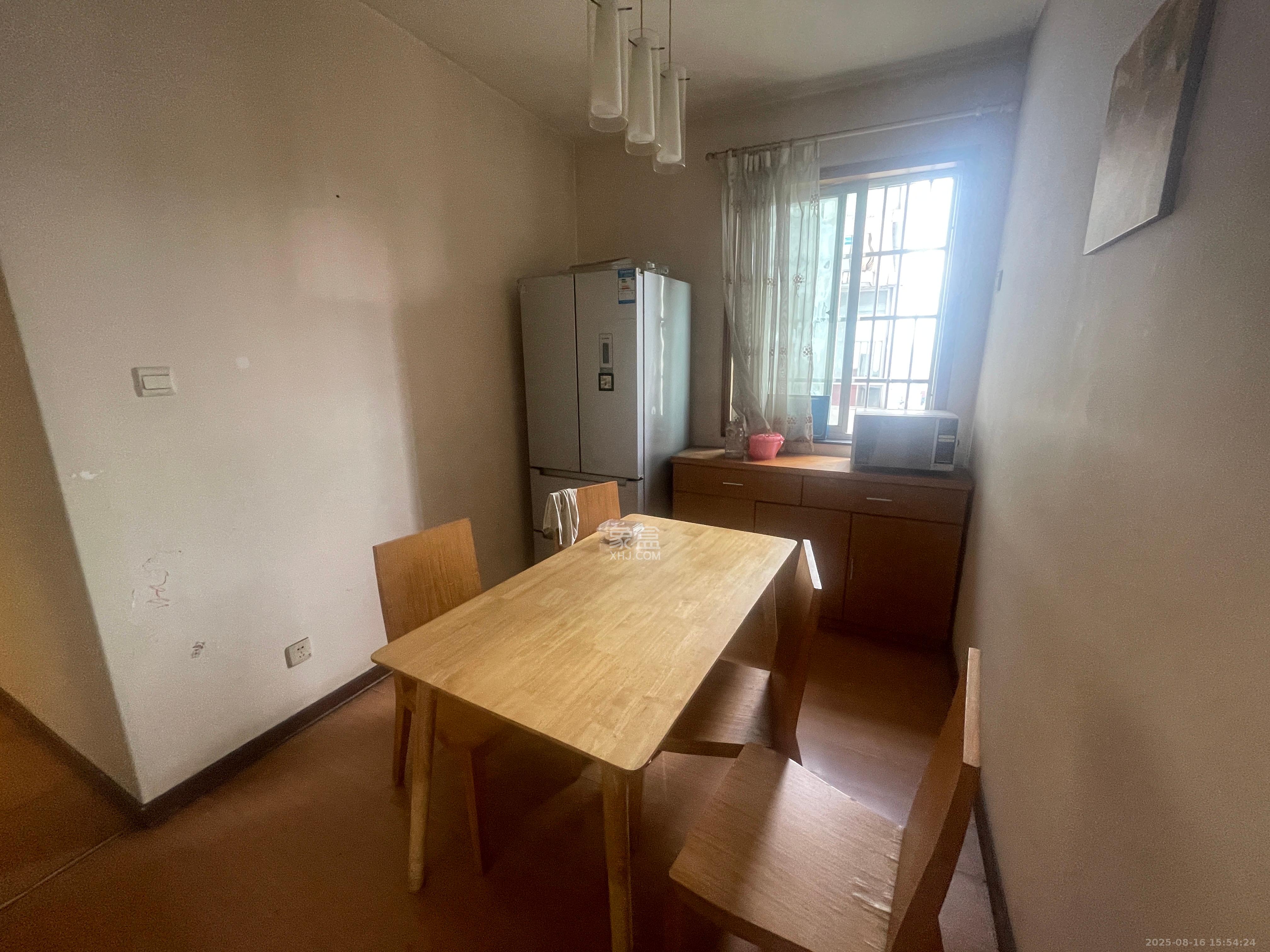 省建苑小区  3室2厅2卫    2800.0元/月室内图