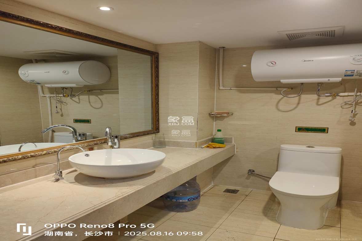 海德公园 1室1厅1卫 1200.0元/月 海德公园 1室1厅1卫 1200.0元/月室内图