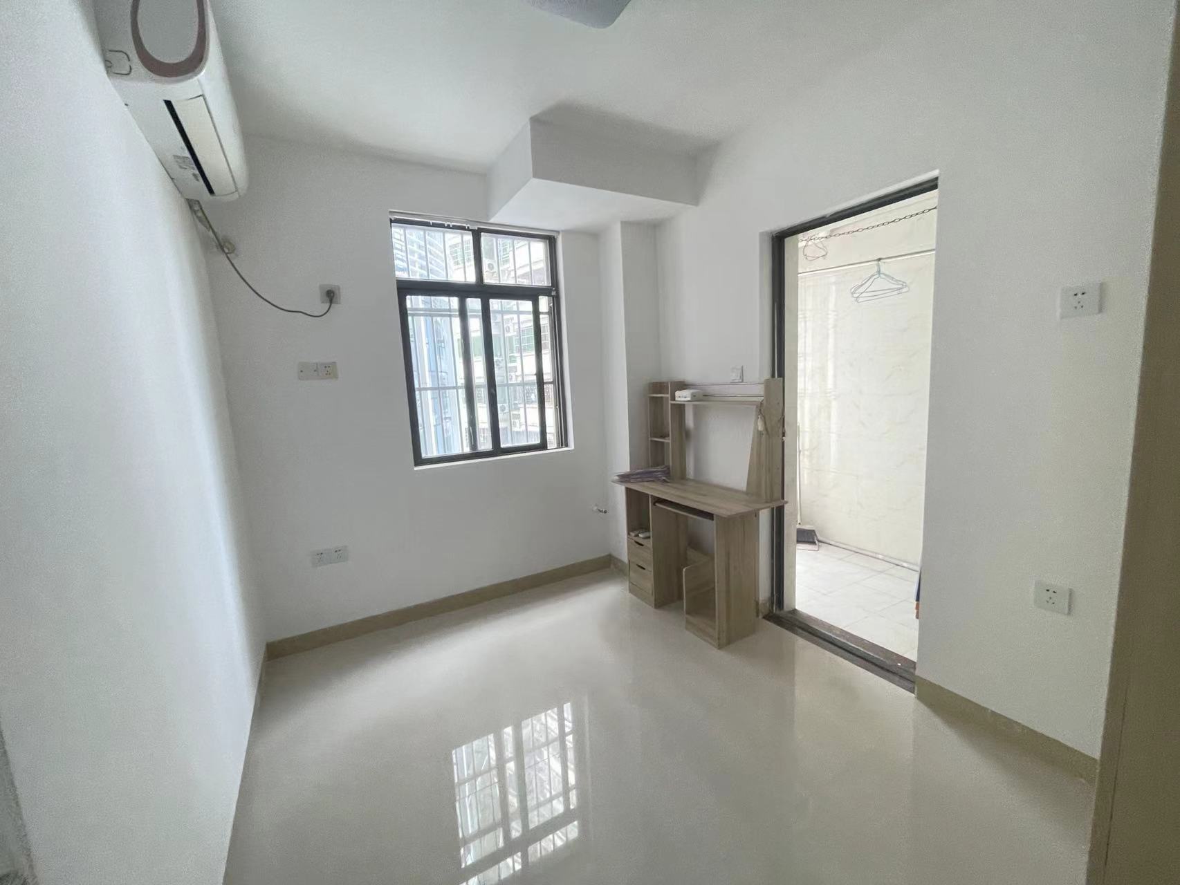 宜家广场  2室1厅1卫    63.0万 宜家广场  2室1厅1卫    63.0万客厅