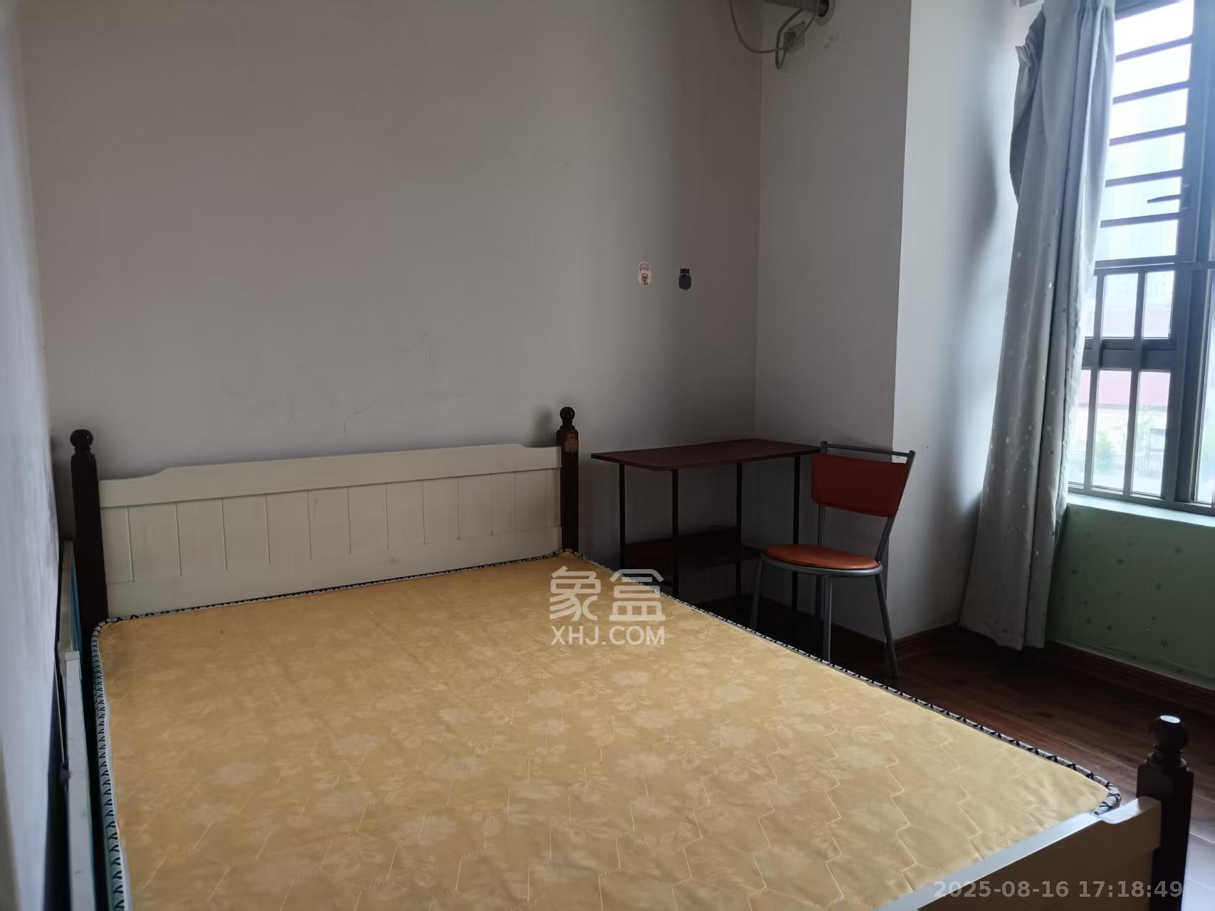 米兰春天  2室2厅1卫    1600.0元/月室内图