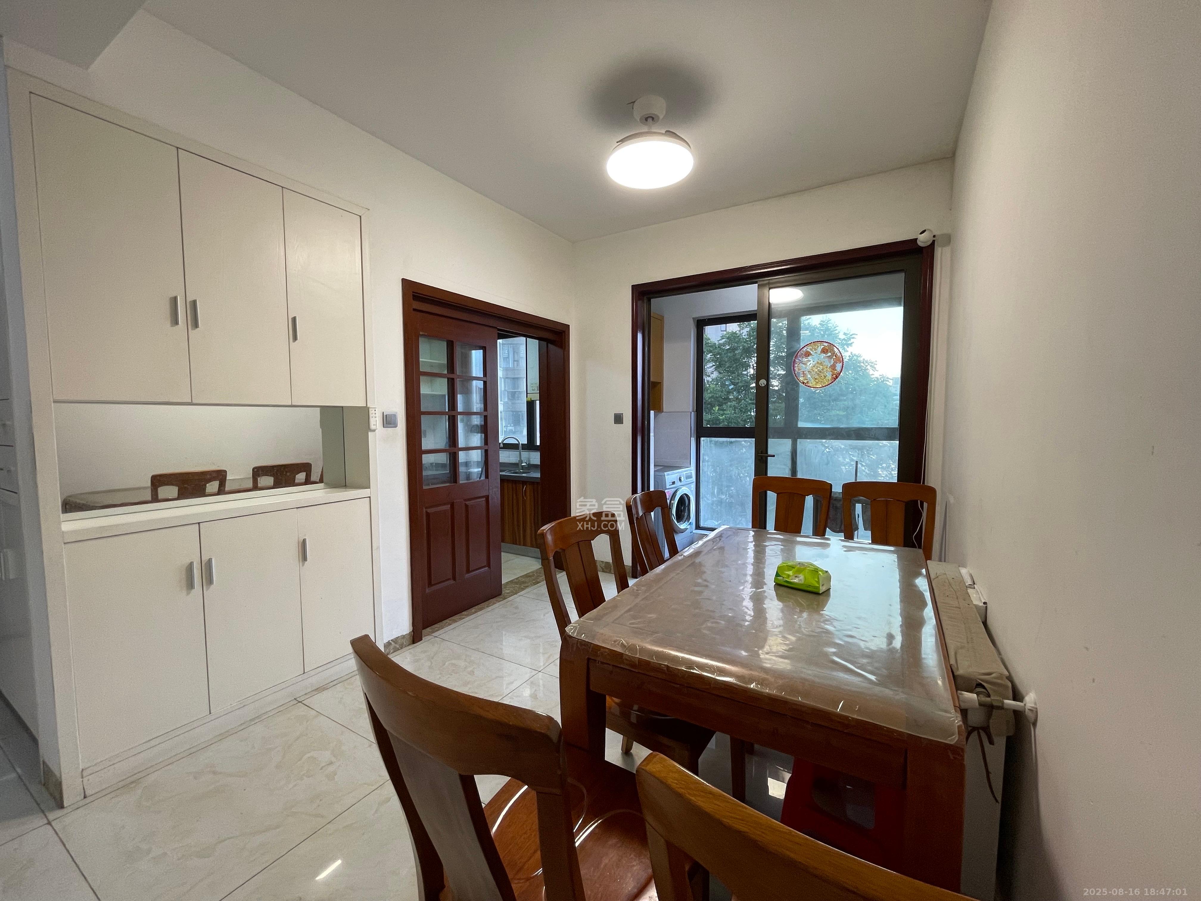 金茂梅溪湖 3室2厅2卫 3000.0元/月 金茂梅溪湖 3室2厅2卫 3000.0元/月室内图