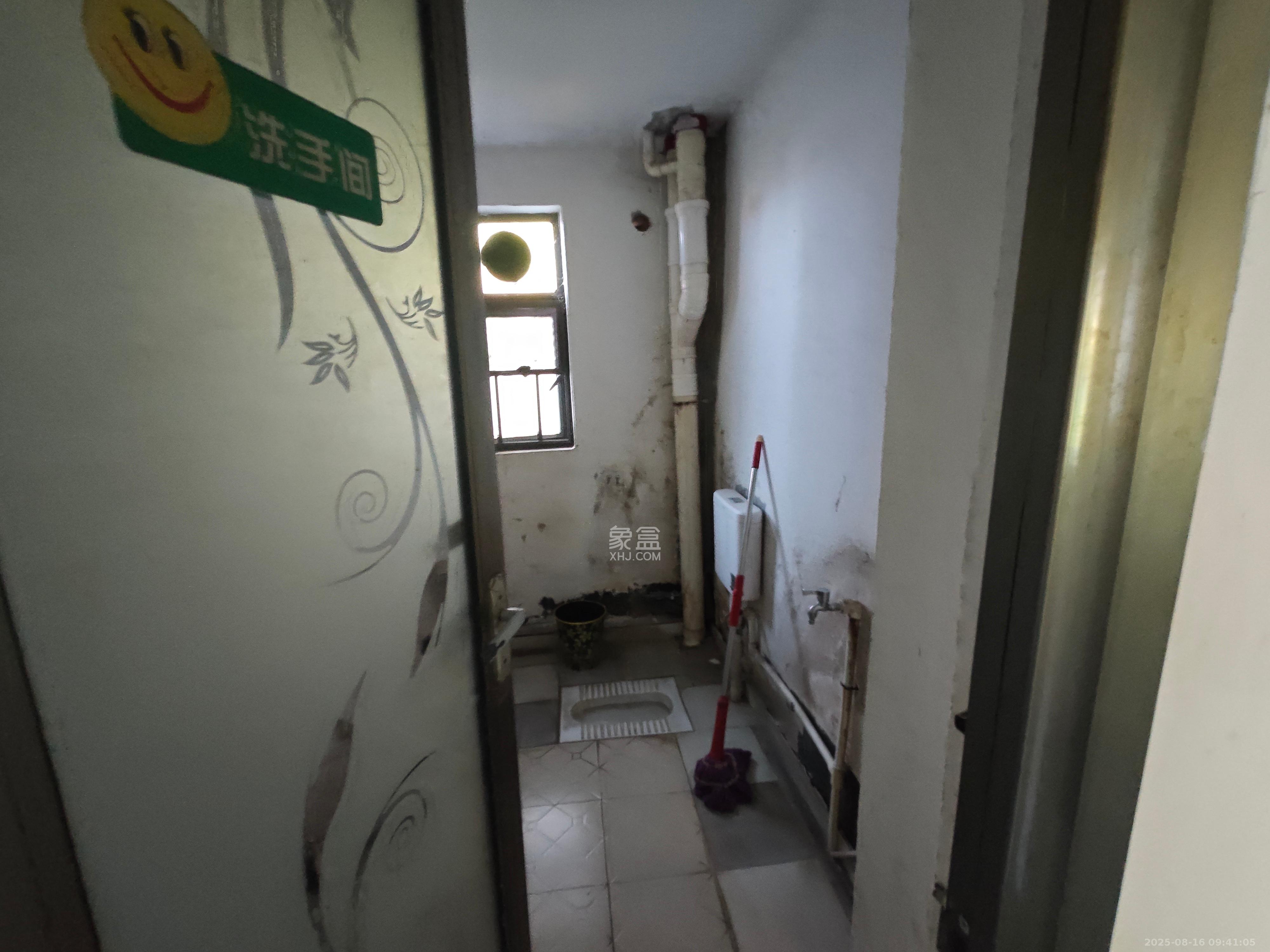 海伦春天 3室2厅2卫 1800.0元/月 海伦春天 3室2厅2卫 1800.0元/月室内图