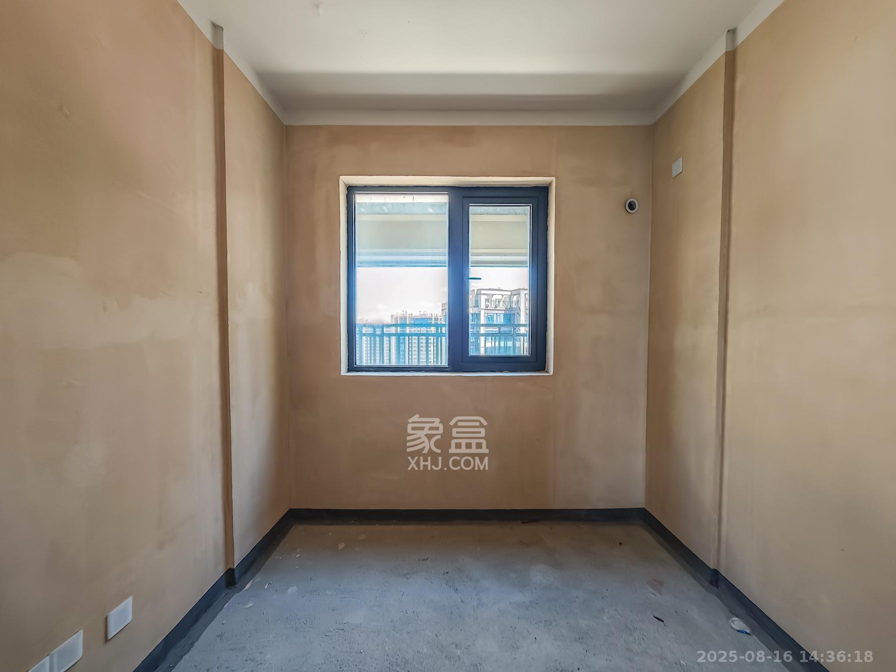 长沙融创城  3室2厅1卫    50.0万卧室