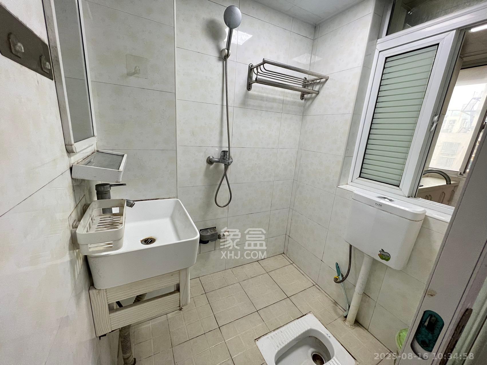 上河国际C区 1室1厅1卫 1600.0元/月 上河国际C区 1室1厅1卫 1600.0元/月室内图