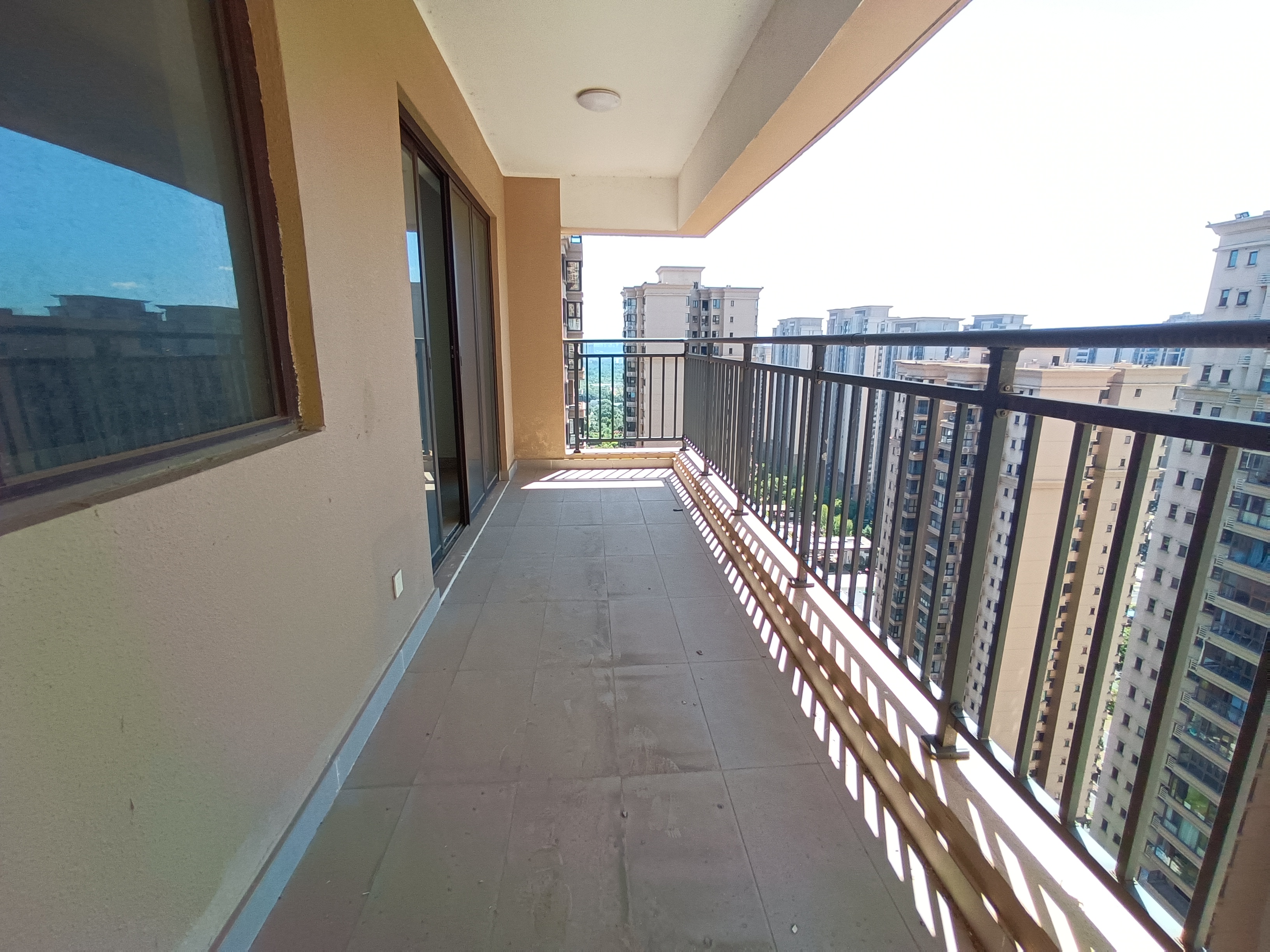 美的翰城  4室2厅2卫    115.0万 美的翰城  4室2厅2卫    115.0万室内图