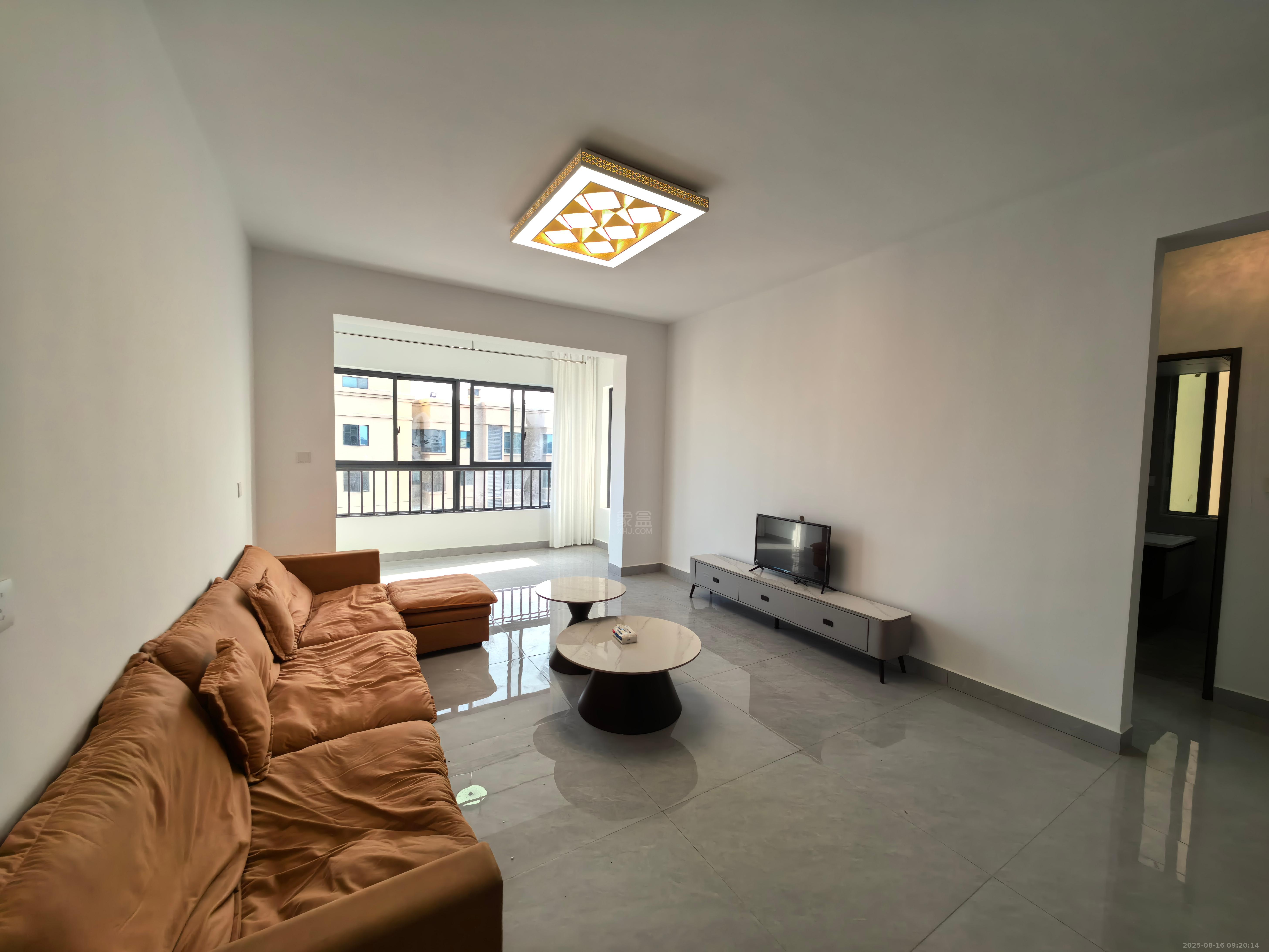 华晨藏龙湾 3室2厅2卫 1800.0元/月 华晨藏龙湾 3室2厅2卫 1800.0元/月室内图