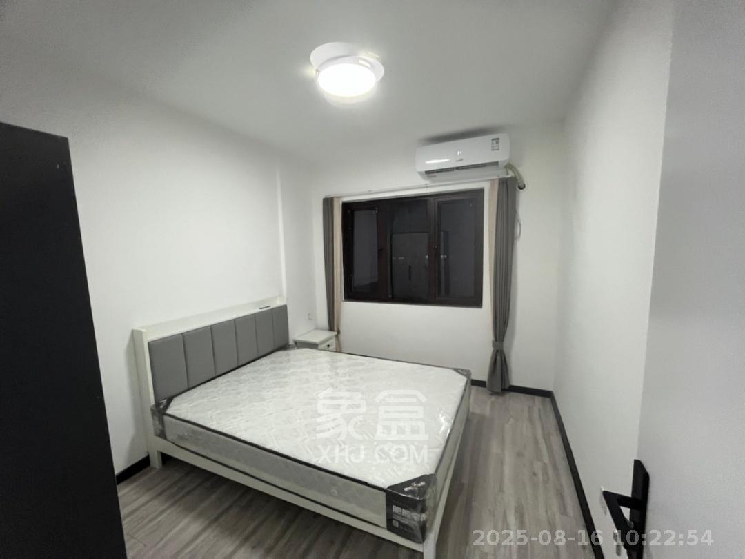 新长海广场 4室2厅2卫 3200.0元/月 新长海广场 4室2厅2卫 3200.0元/月室内图