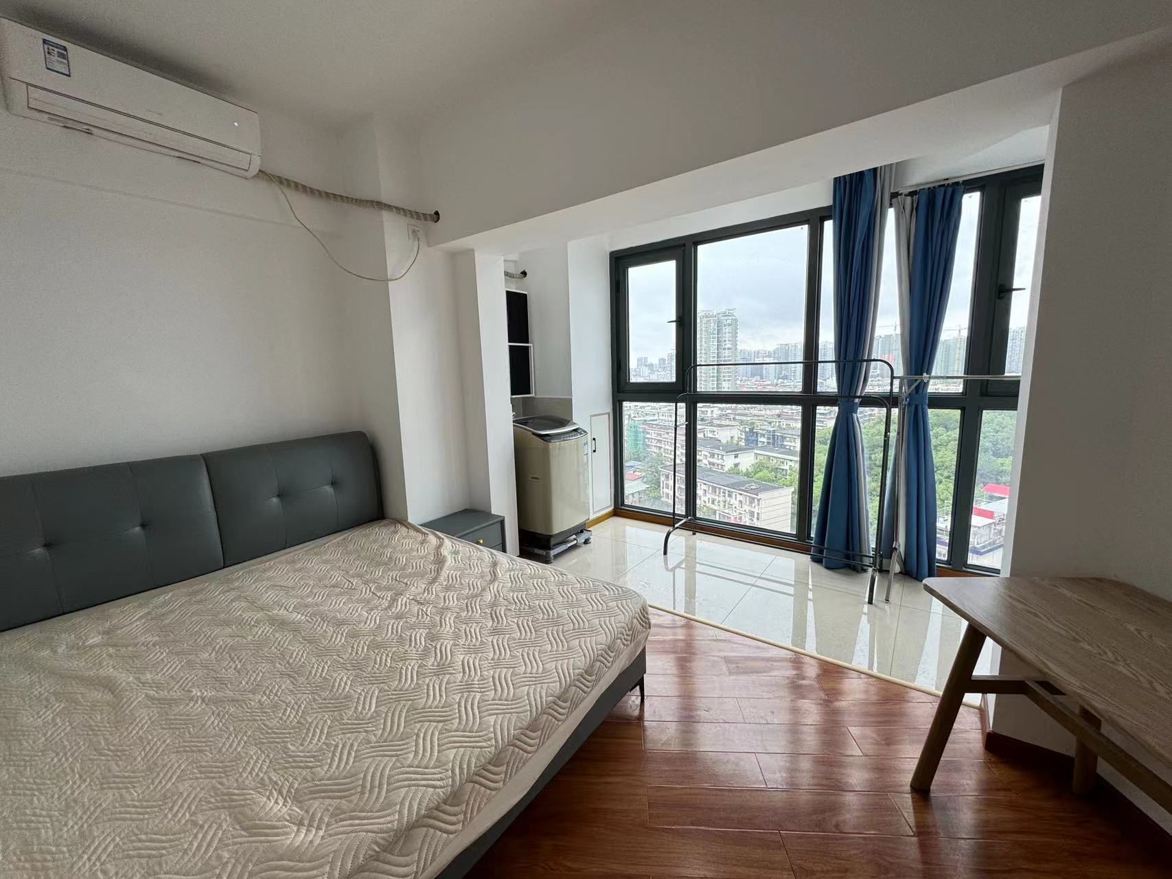 金钟大雁城  2室1厅1卫    2100.0元/月室内图