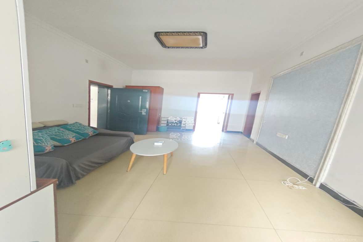 中南石油局宿舍 3室1厅1卫 2000.0元/月 中南石油局宿舍 3室1厅1卫 2000.0元/月室内图