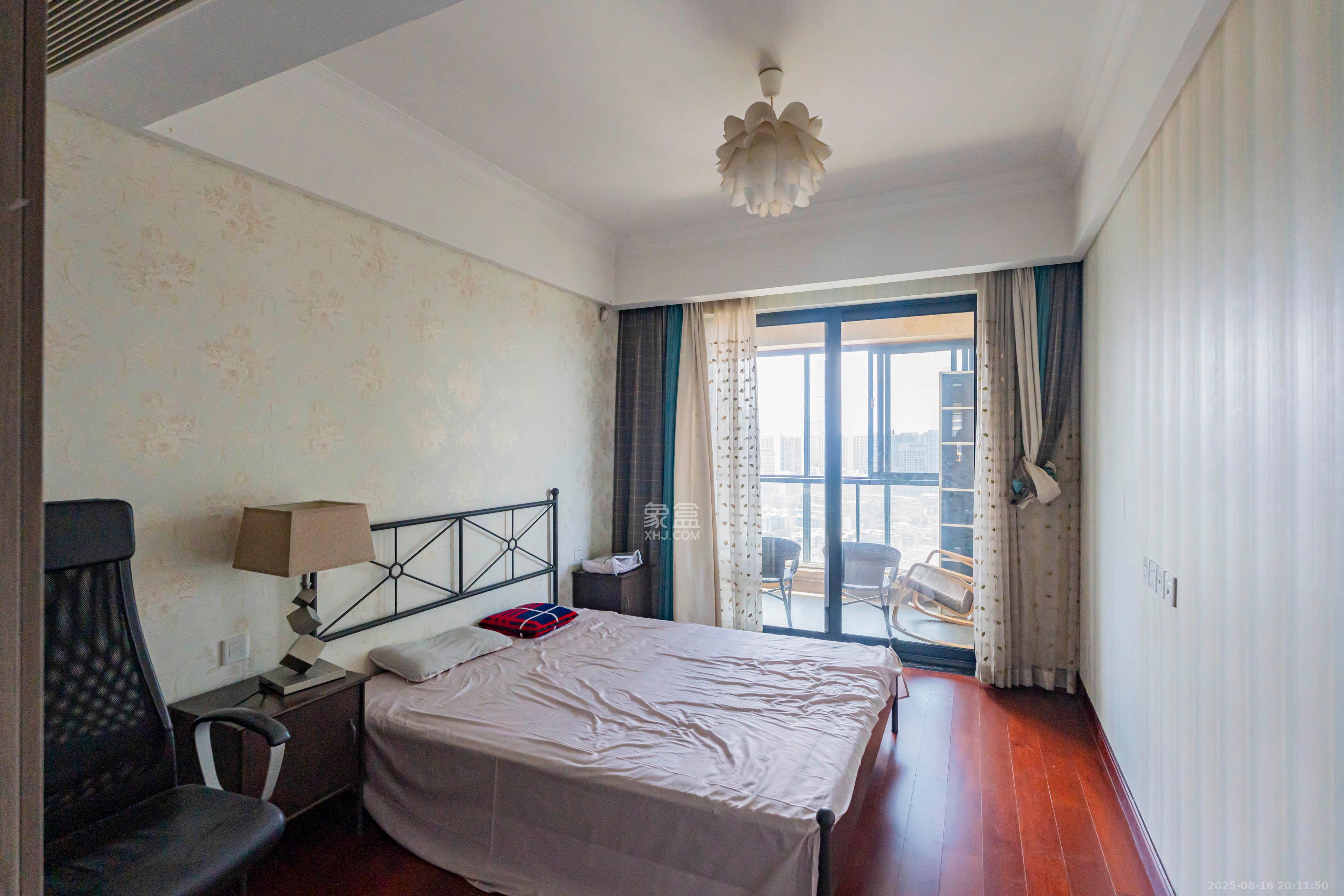 复地崑玉国际一期  3室2厅2卫    219.0万 复地崑玉国际一期  3室2厅2卫    219.0万卧室