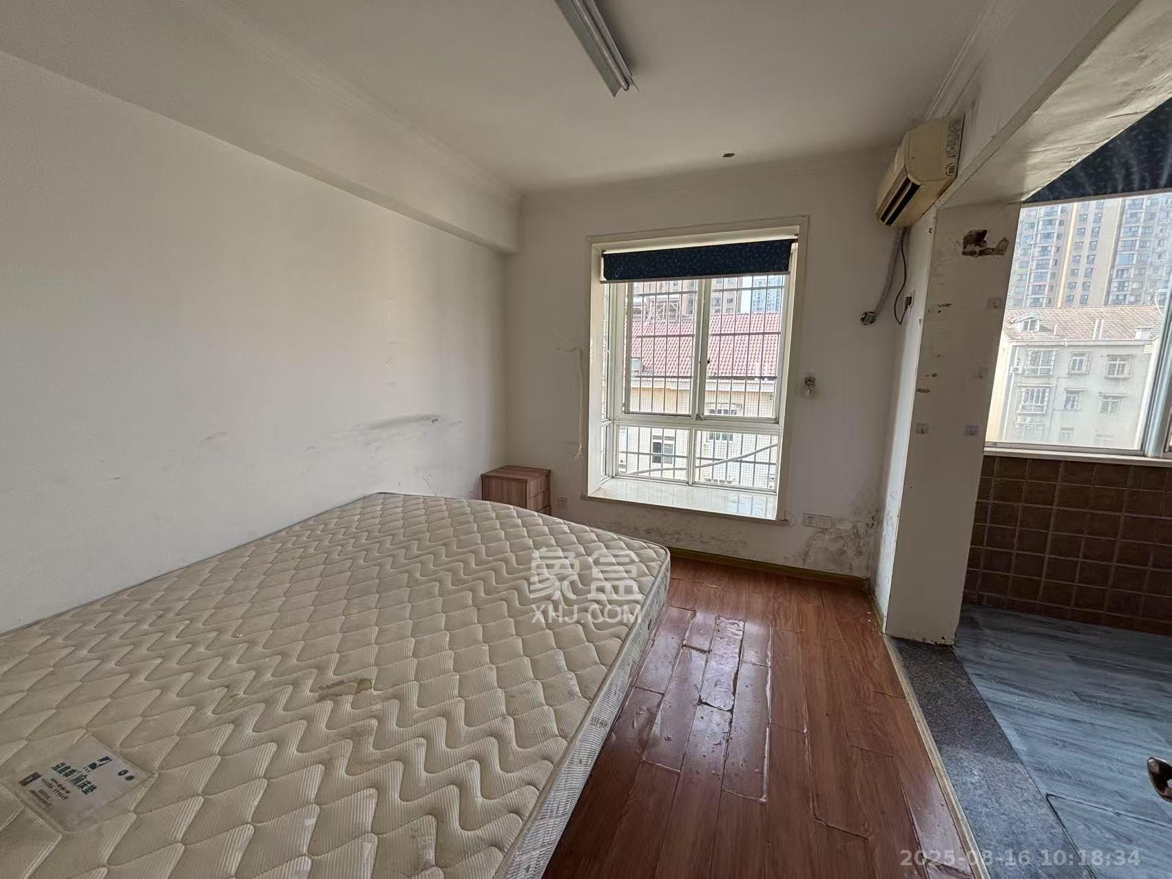 红星农博住宅小区(佳英农博小区) 6室2厅3卫 2500.0元/月 红星农博住宅小区(佳英农博小区) 6室2厅3卫 2500.0元/月室内图