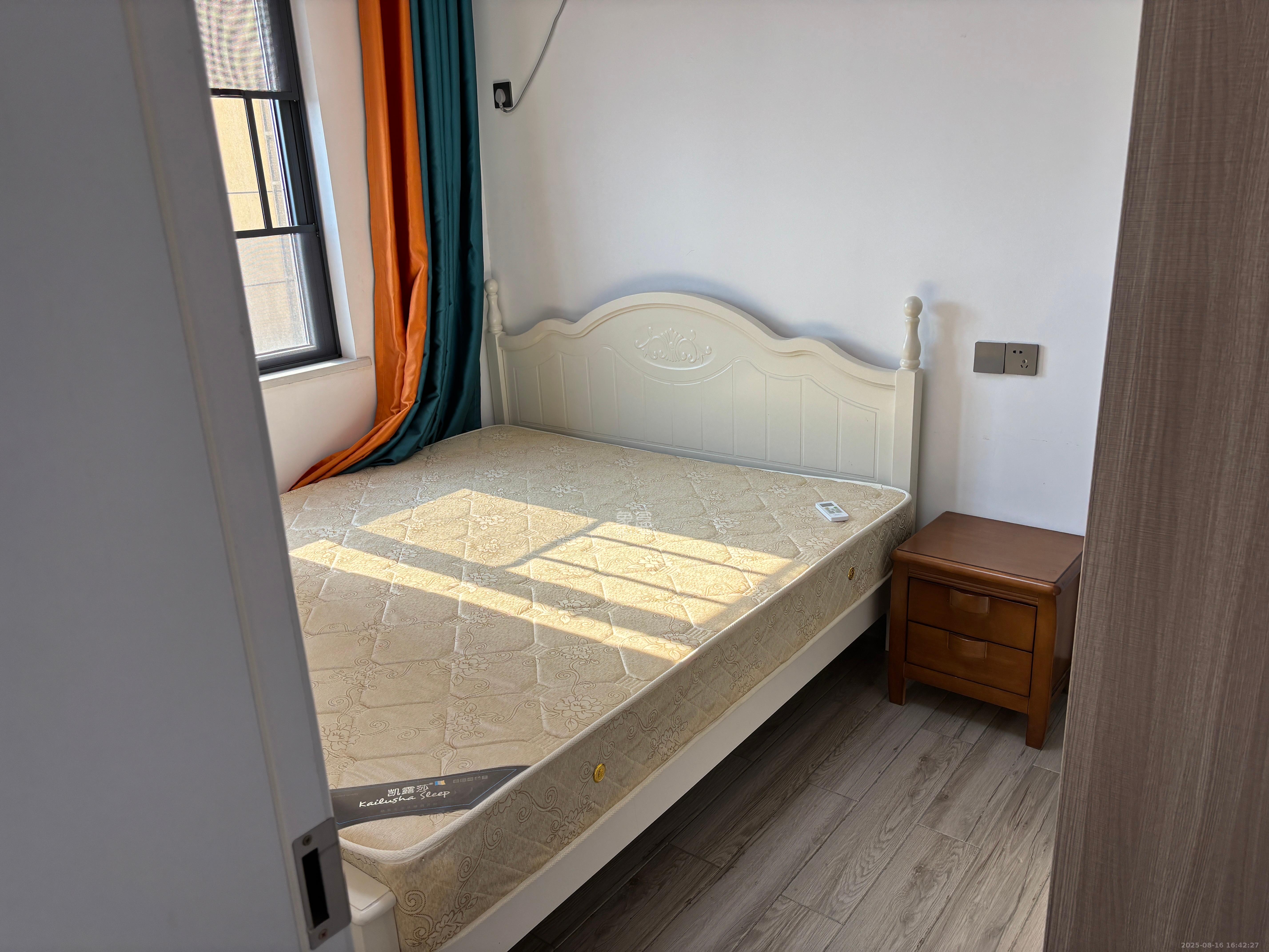 金南家园三期 2室2厅1卫 2400.0元/月 金南家园三期 2室2厅1卫 2400.0元/月室内图