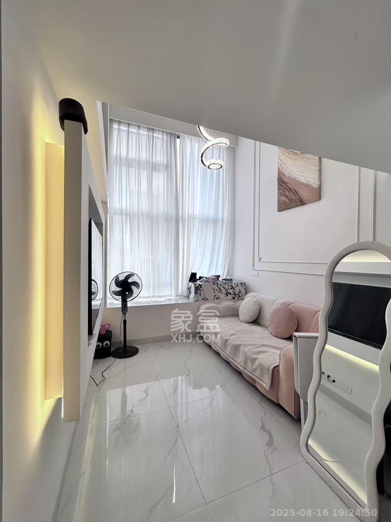 龙湖铂金岛  3室1厅1卫    3300.0元/月室内图