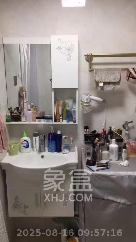融科东南海  2室2厅1卫   2200.00元/月室内图