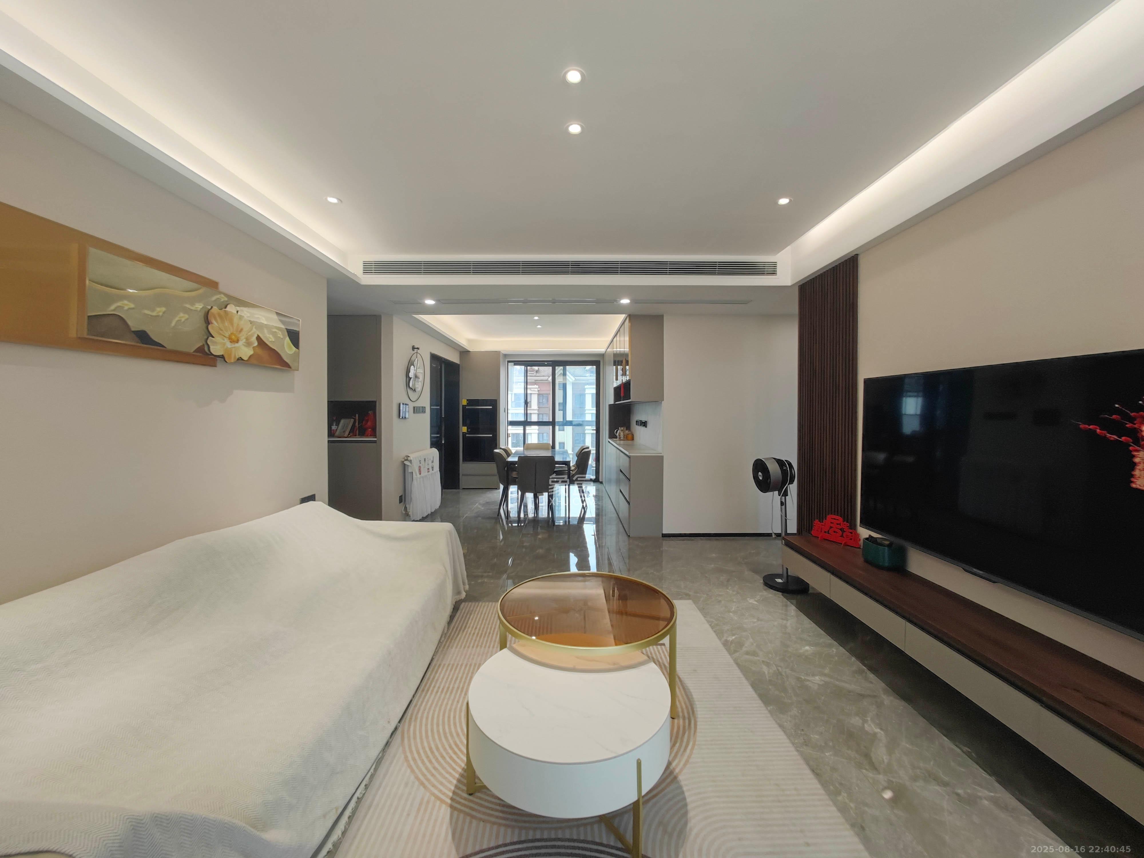 万科魅力之城  4室2厅2卫    230.0万 万科魅力之城  4室2厅2卫    230.0万