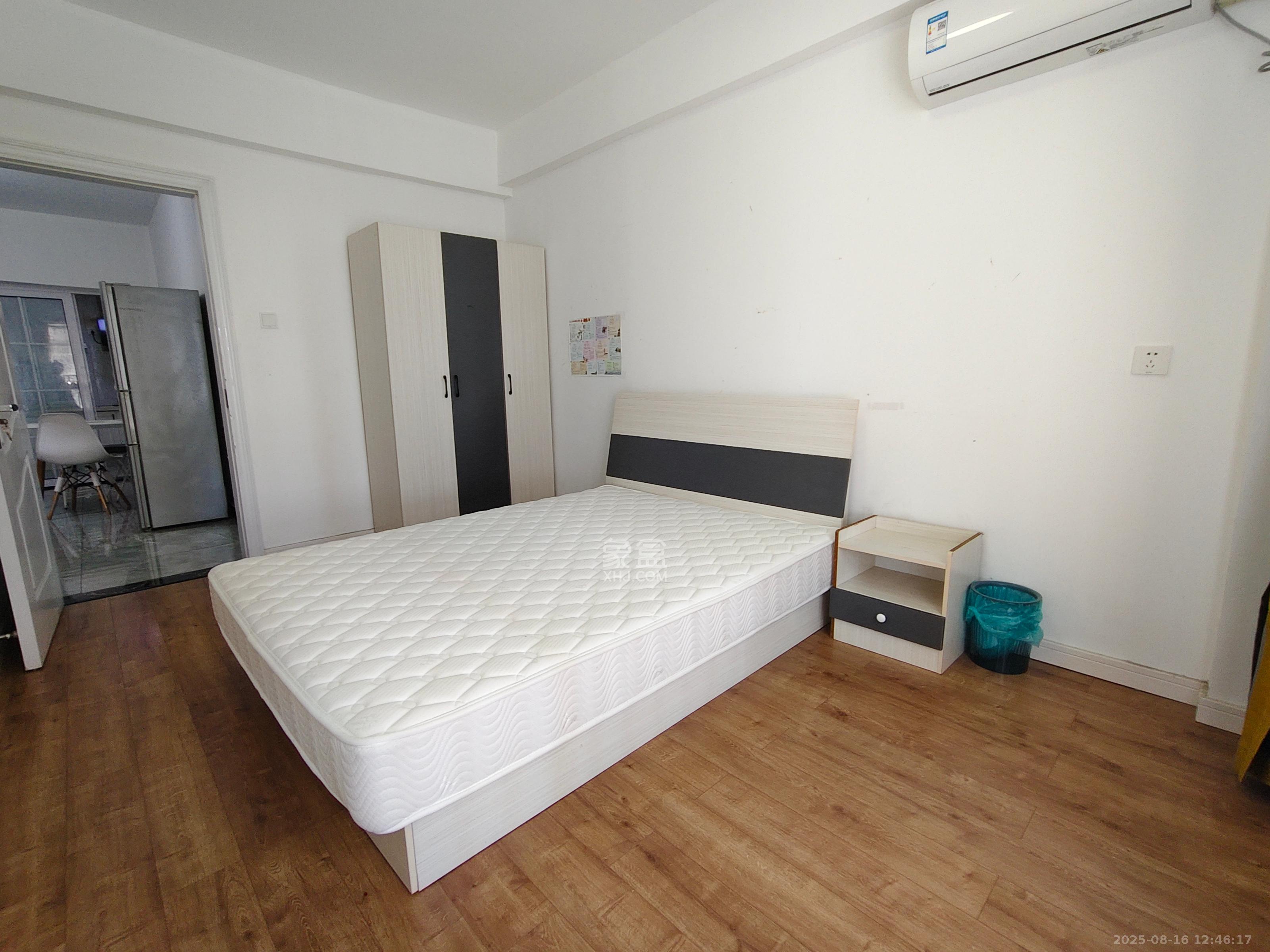 康桥长郡  3室2厅2卫    2300.0元/月室内图