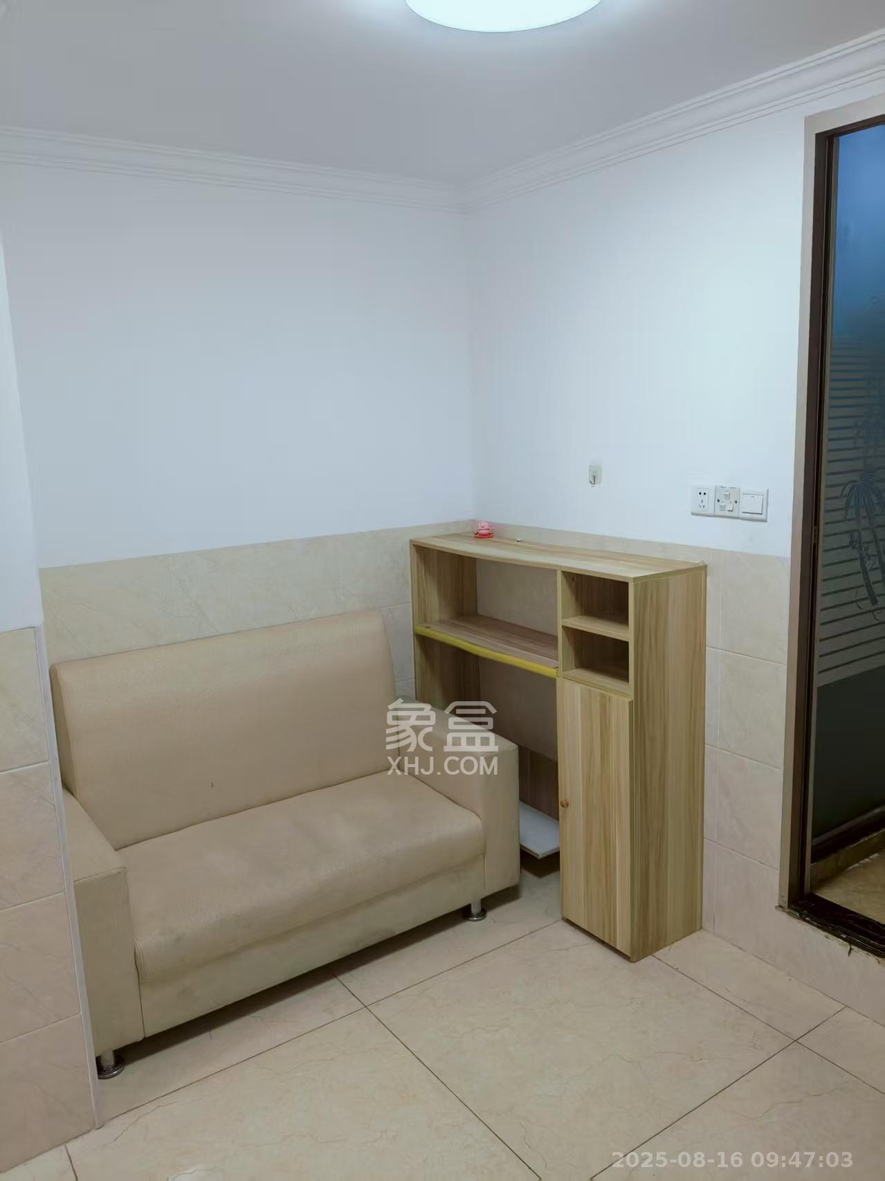 和润园一、二期 1室1厅1卫 1200.0元/月 和润园一、二期 1室1厅1卫 1200.0元/月室内图