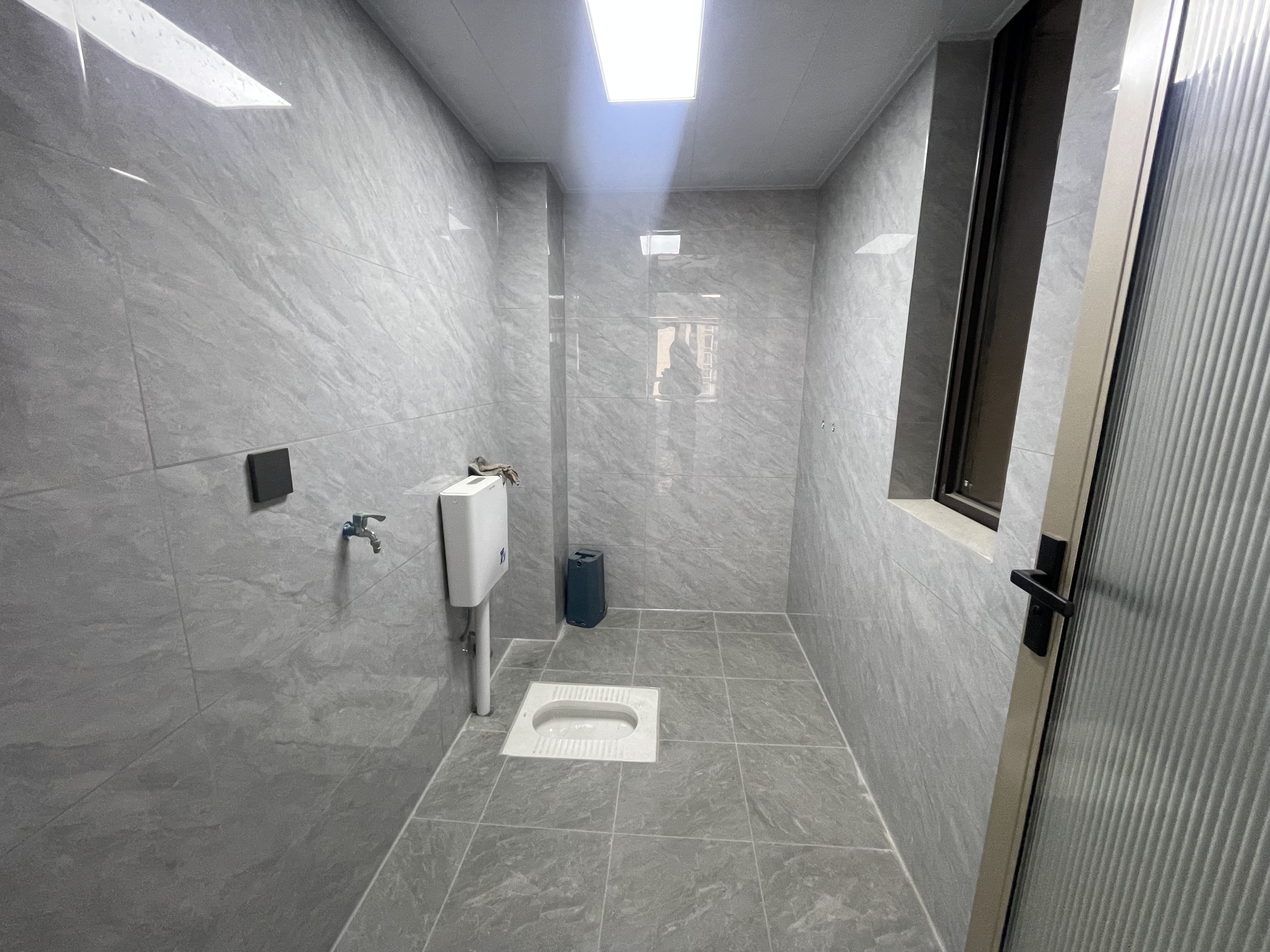 天空之眼-君天公馆 3室2厅2卫 1800.0元/月 天空之眼-君天公馆 3室2厅2卫 1800.0元/月室内图