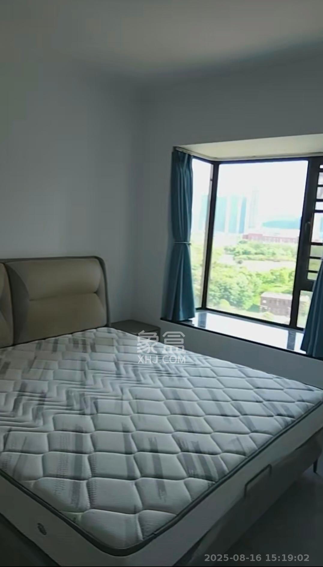 和润园三期 3室2厅1卫 2600.0元/月 和润园三期 3室2厅1卫 2600.0元/月室内图