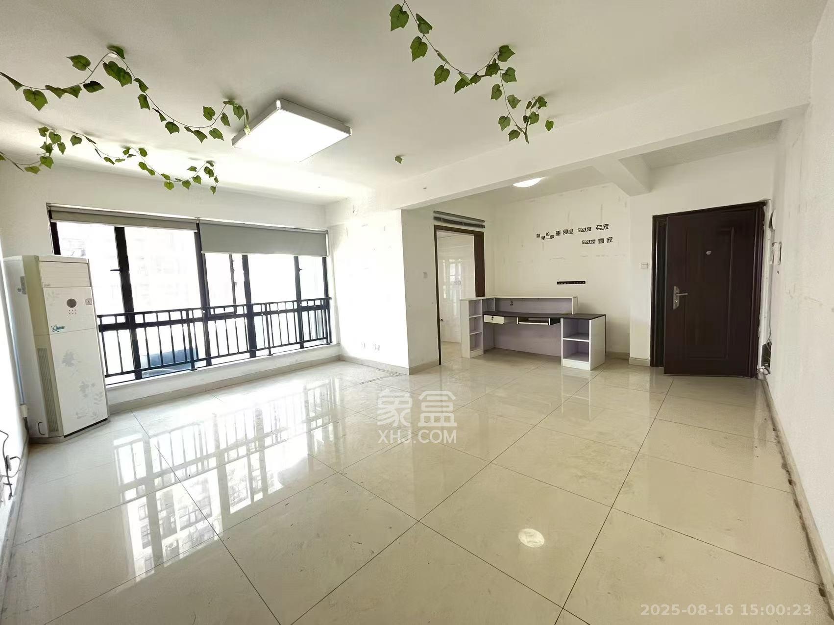 湘腾城市广场  3室1厅1卫    3500.0元/月 湘腾城市广场  3室1厅1卫    3500.0元/月