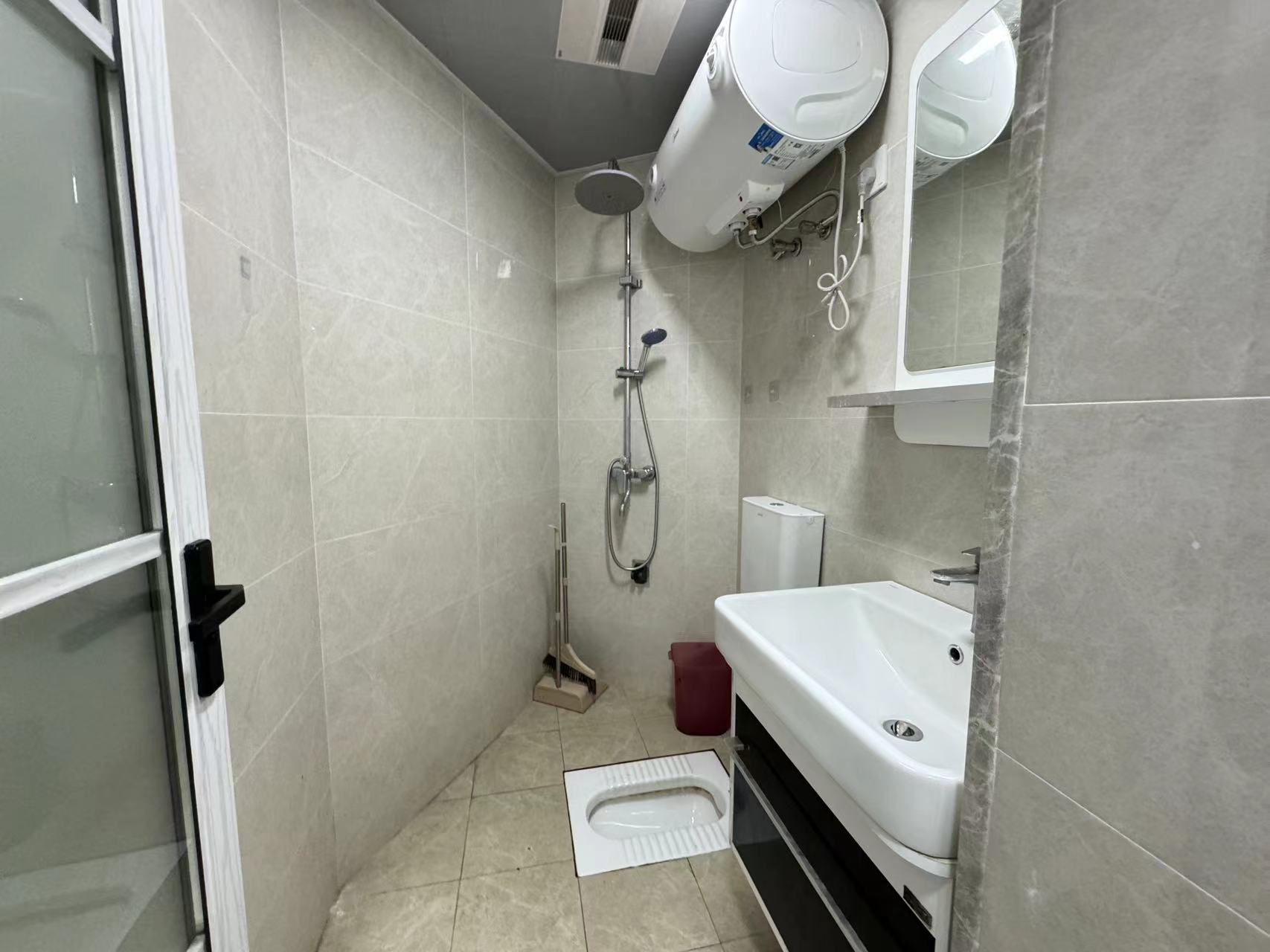 金钟大雁城  2室1厅1卫    2100.0元/月室内图