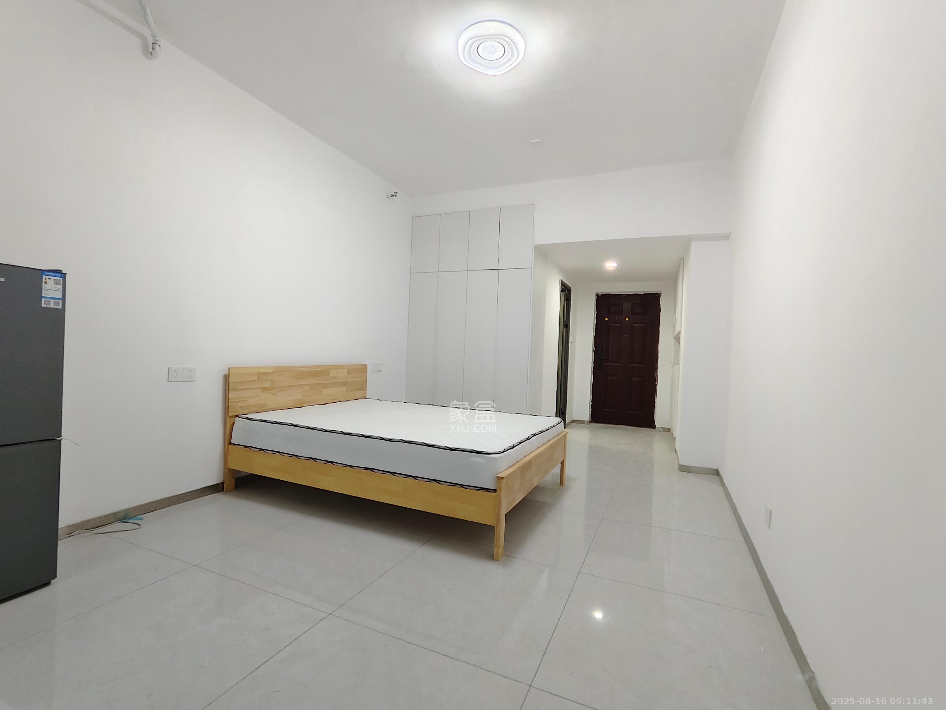 海德公园  1室1厅1卫    1200.0元/月室内图