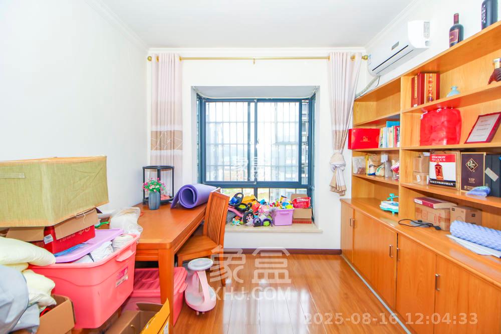 汀湘十里  4室2厅2卫    2400.0元/月 汀湘十里  4室2厅2卫    2400.0元/月室内图