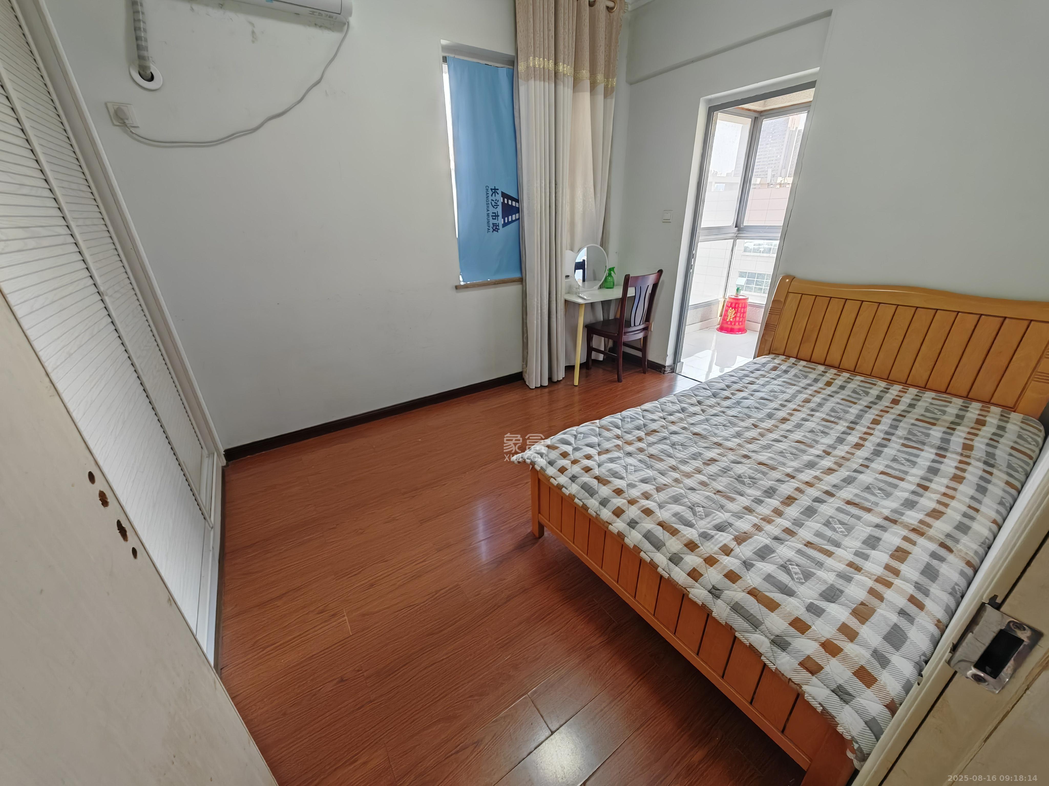西子一间  1室1厅1卫   2200.00元/月室内图