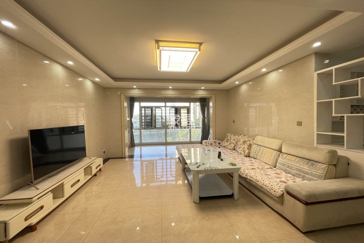 五江碧桂园城市广场 4室2厅2卫 2500.0元/月 五江碧桂园城市广场 4室2厅2卫 2500.0元/月户型图