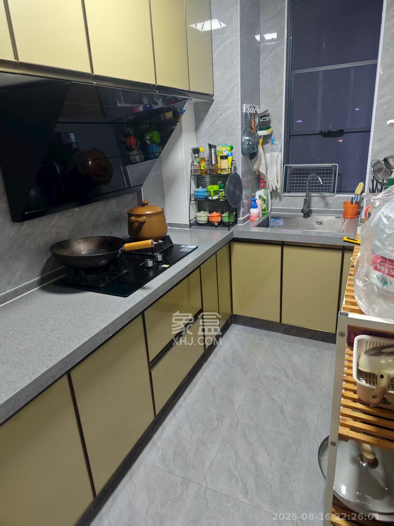 韭菜园嘉苑 3室1厅1卫 4200.0元/月 韭菜园嘉苑 3室1厅1卫 4200.0元/月室内图